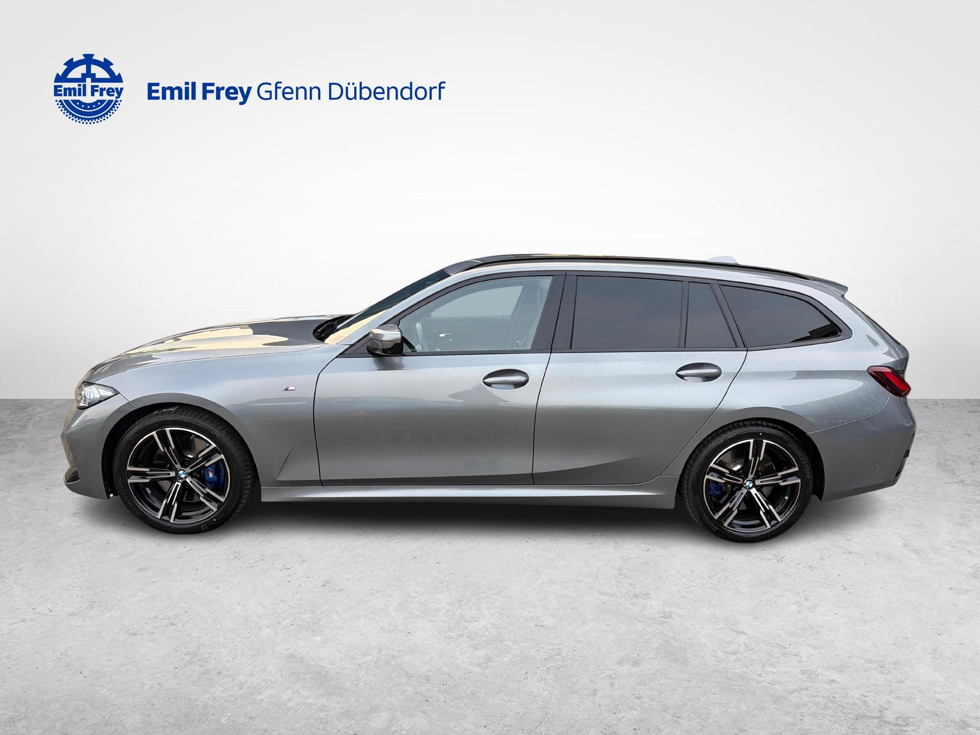 BMW 330d xDrive Touring-image-4