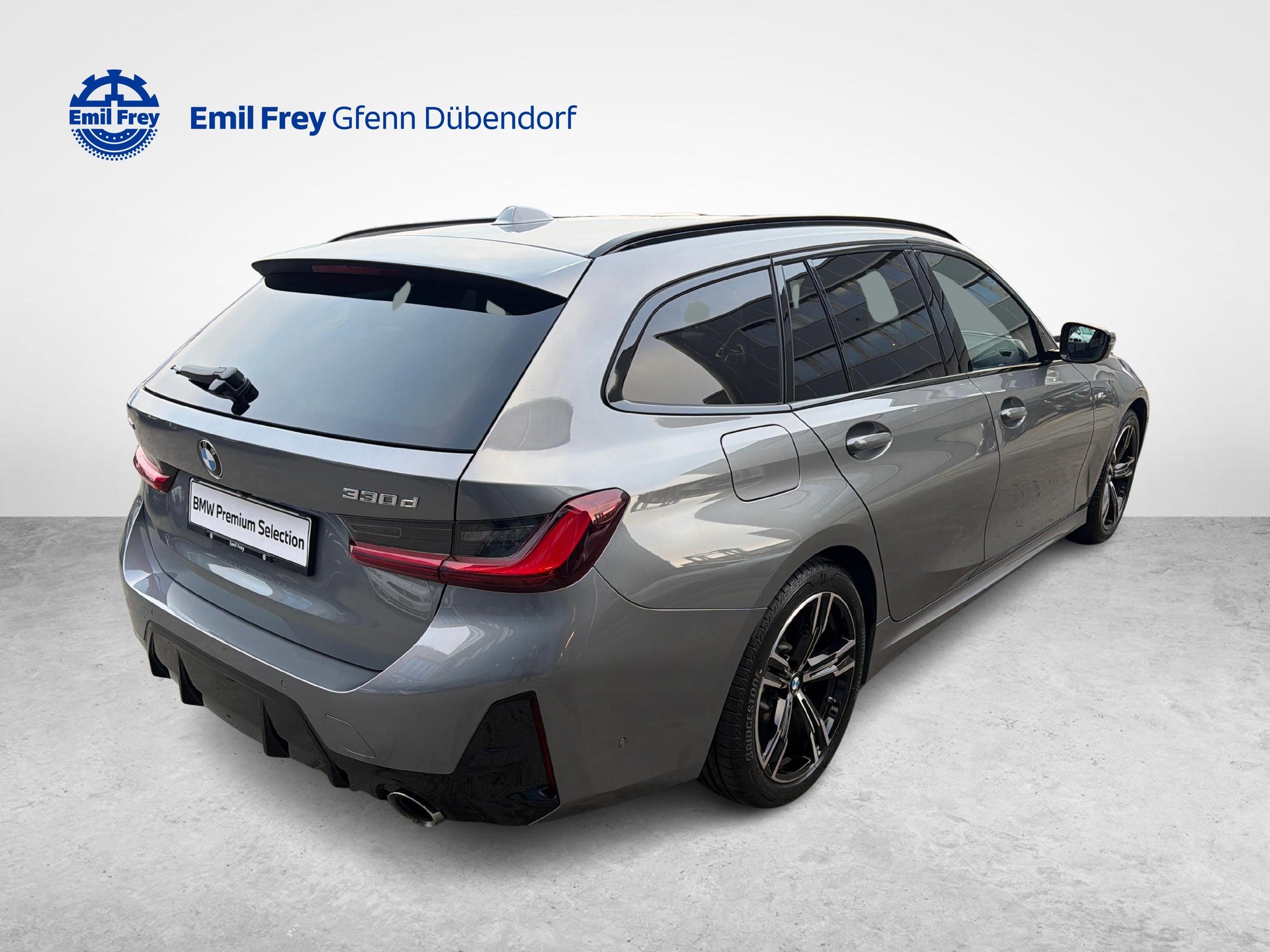 BMW 330d xDrive Touring-image-1