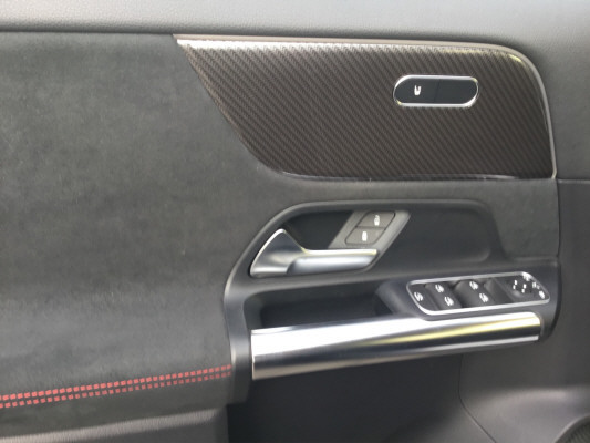 MERCEDES-BENZ GLA 35 AMG 4Matic-image-9