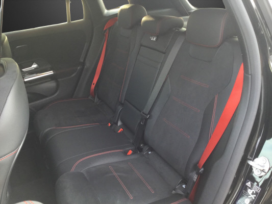 MERCEDES-BENZ GLA 35 AMG 4Matic-image-10