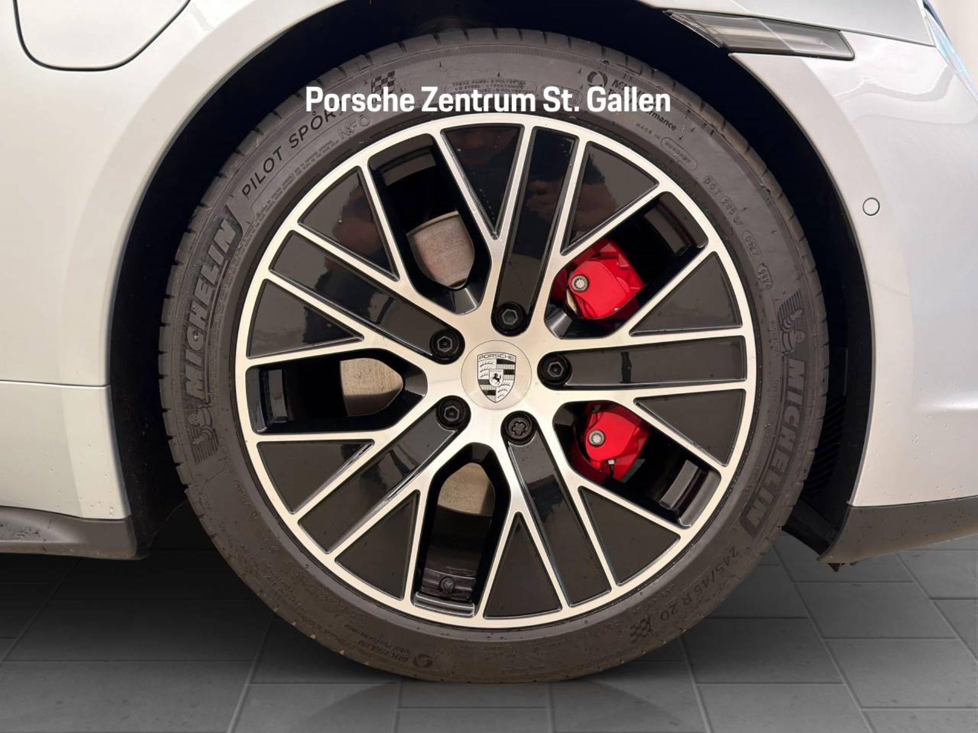 PORSCHE Taycan 4S-image-10