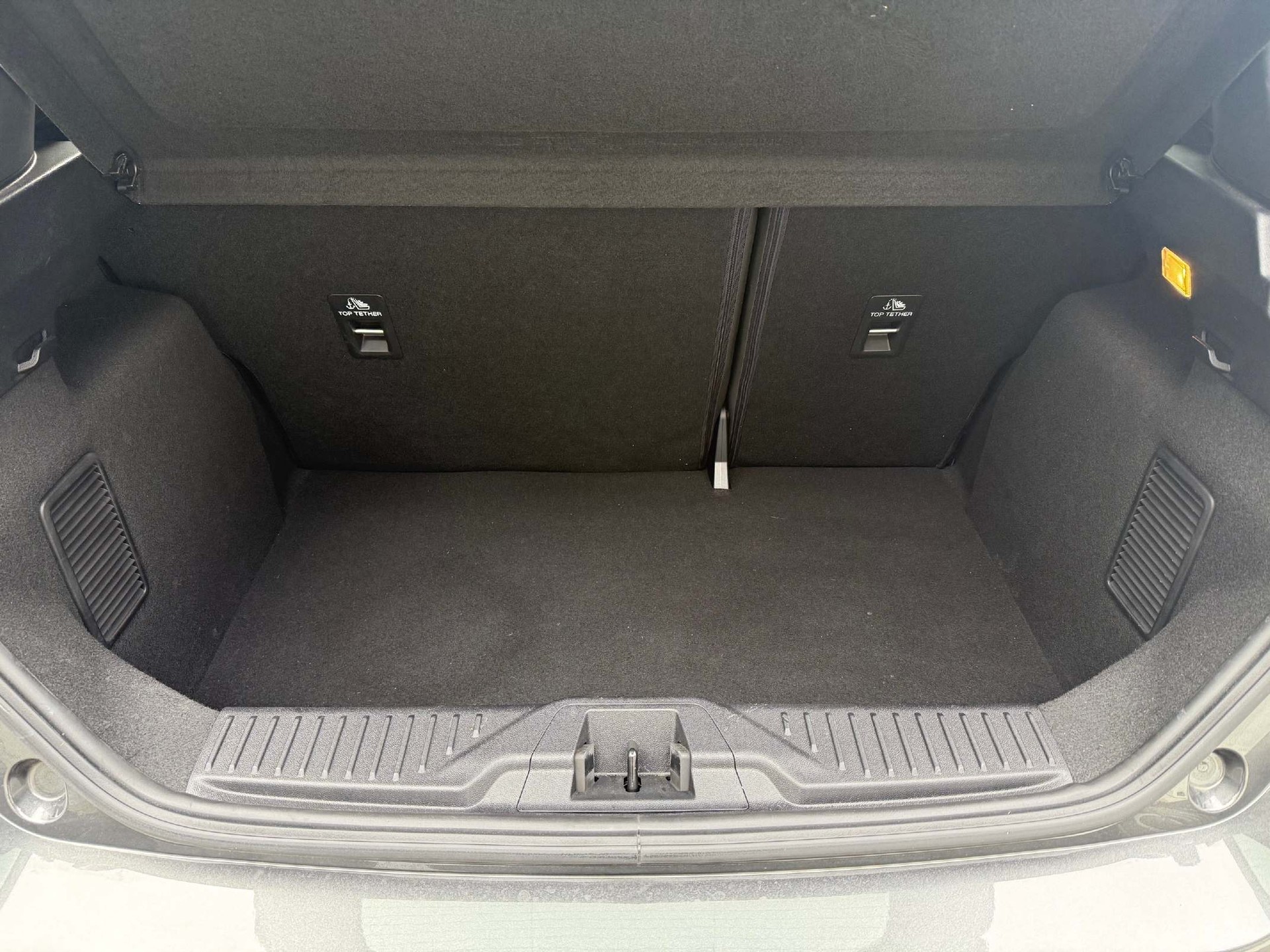 FORD Fiesta 1.0 EcoB Hybrid ST-Line X-image-8