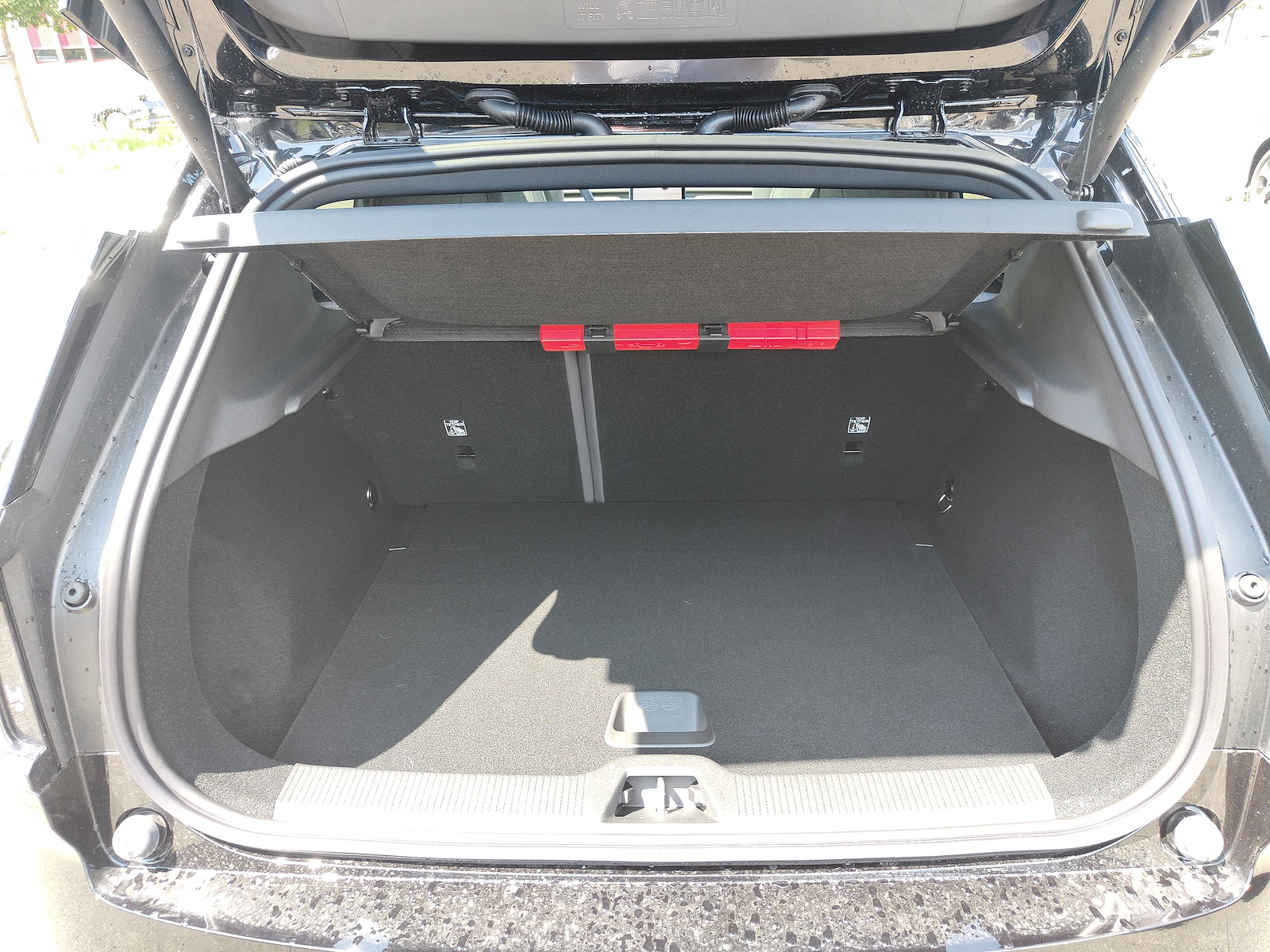 VOLVO EX 30 E60 Twin Ultra Performance AWD-image-15