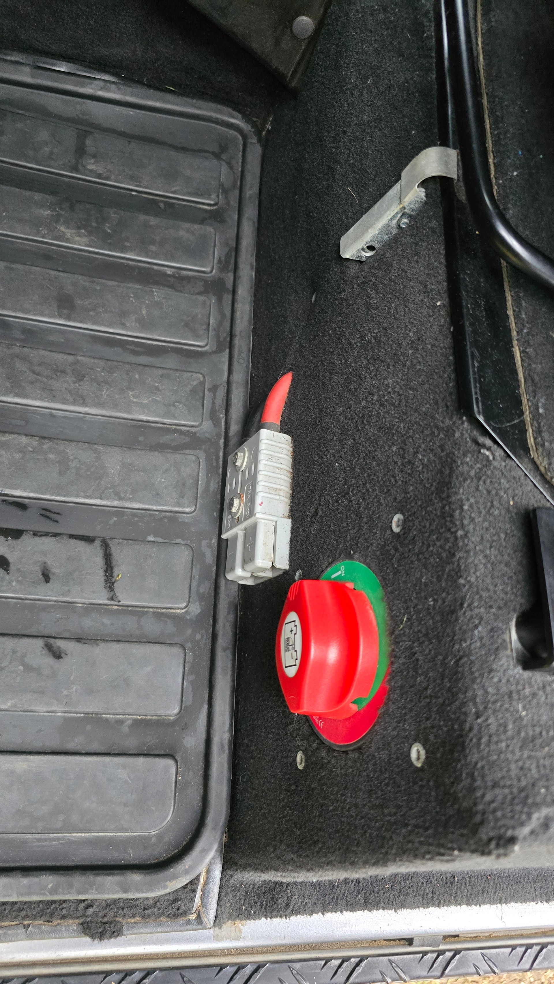 LAND ROVER TD4 110 SW-image-18
