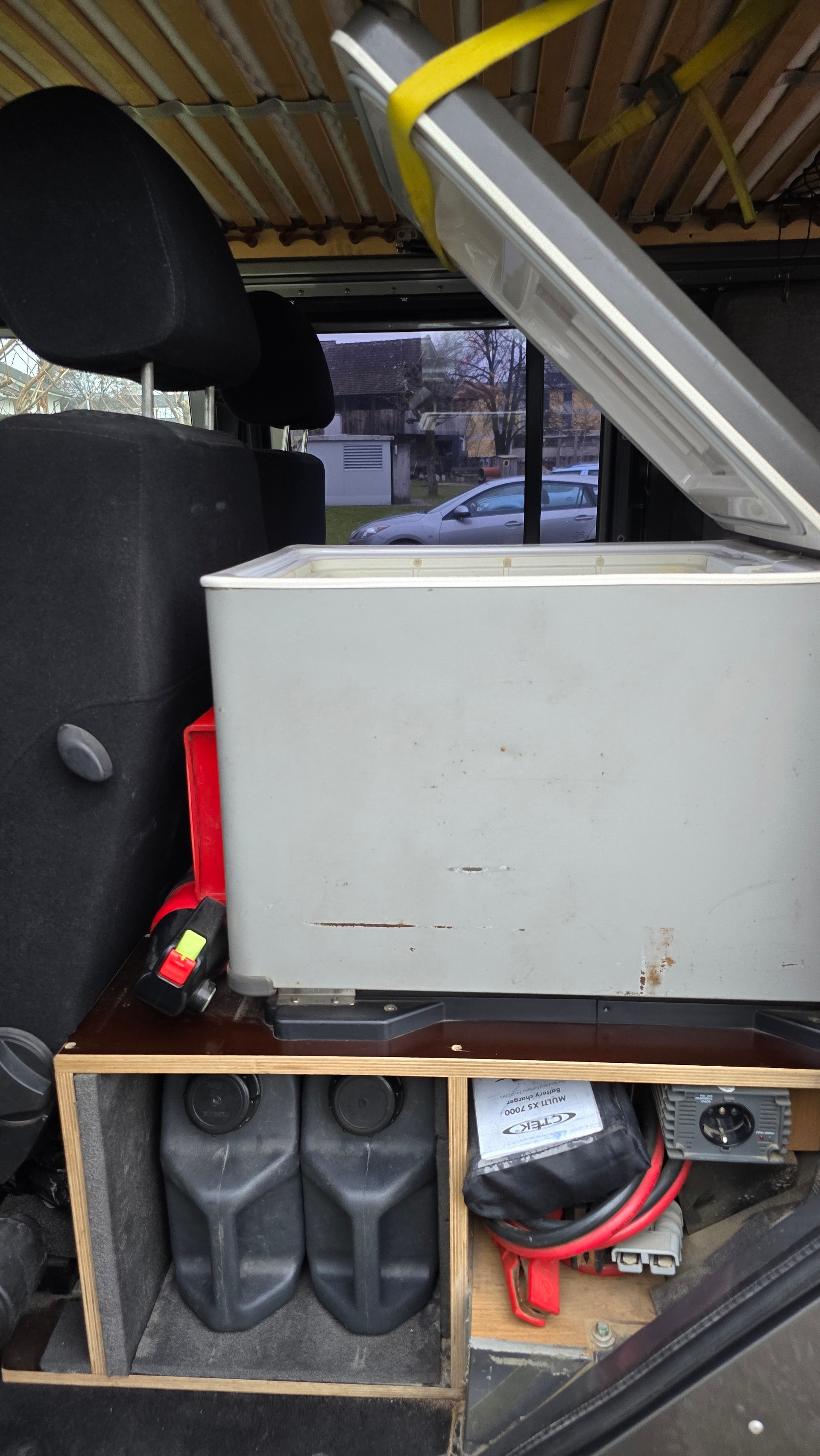 LAND ROVER TD4 110 SW-image-19
