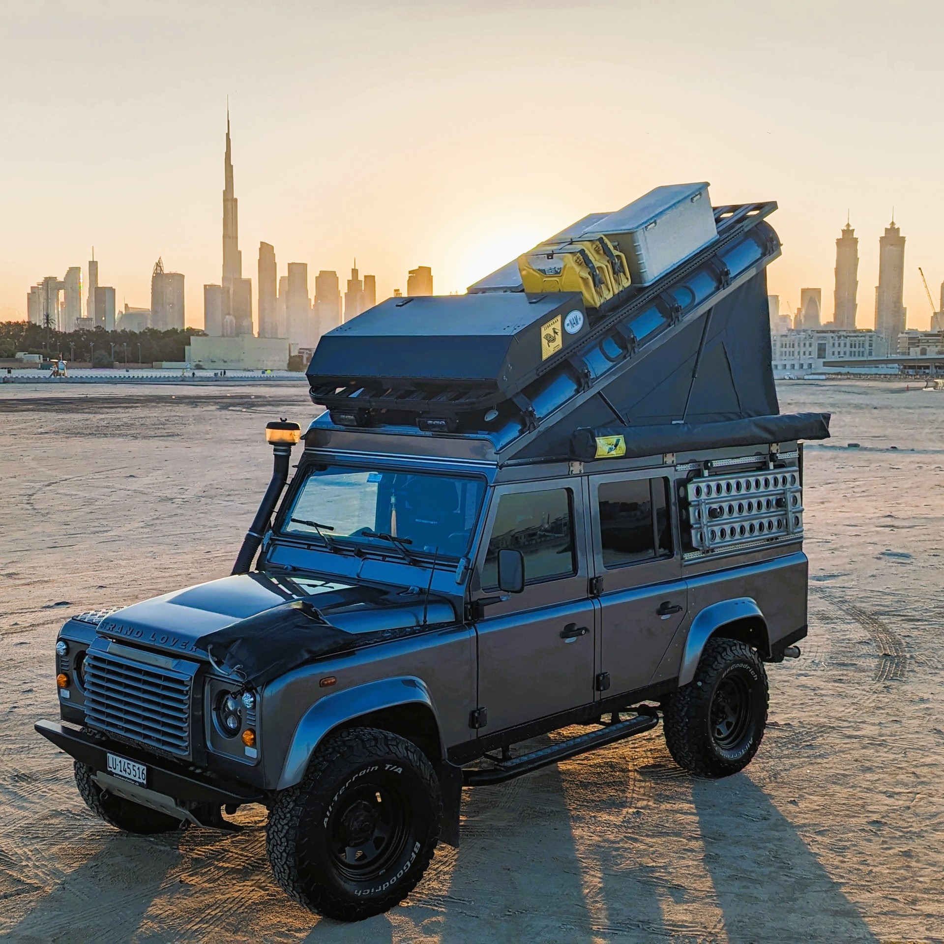 LAND ROVER TD4 110 SW-image-0