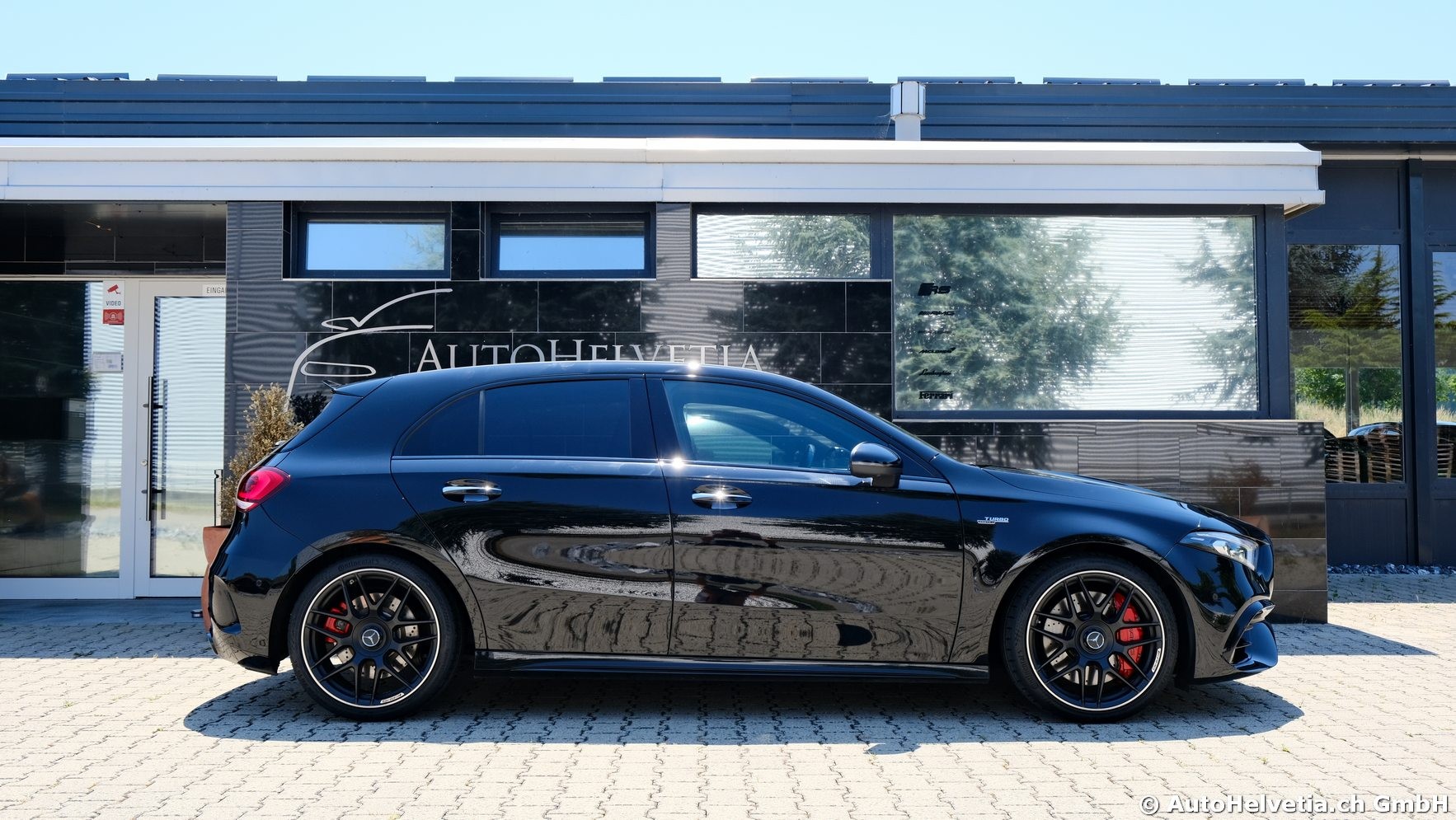 MERCEDES-BENZ A 45 S AMG 4Matic+ Speedshift-showroom-element-3