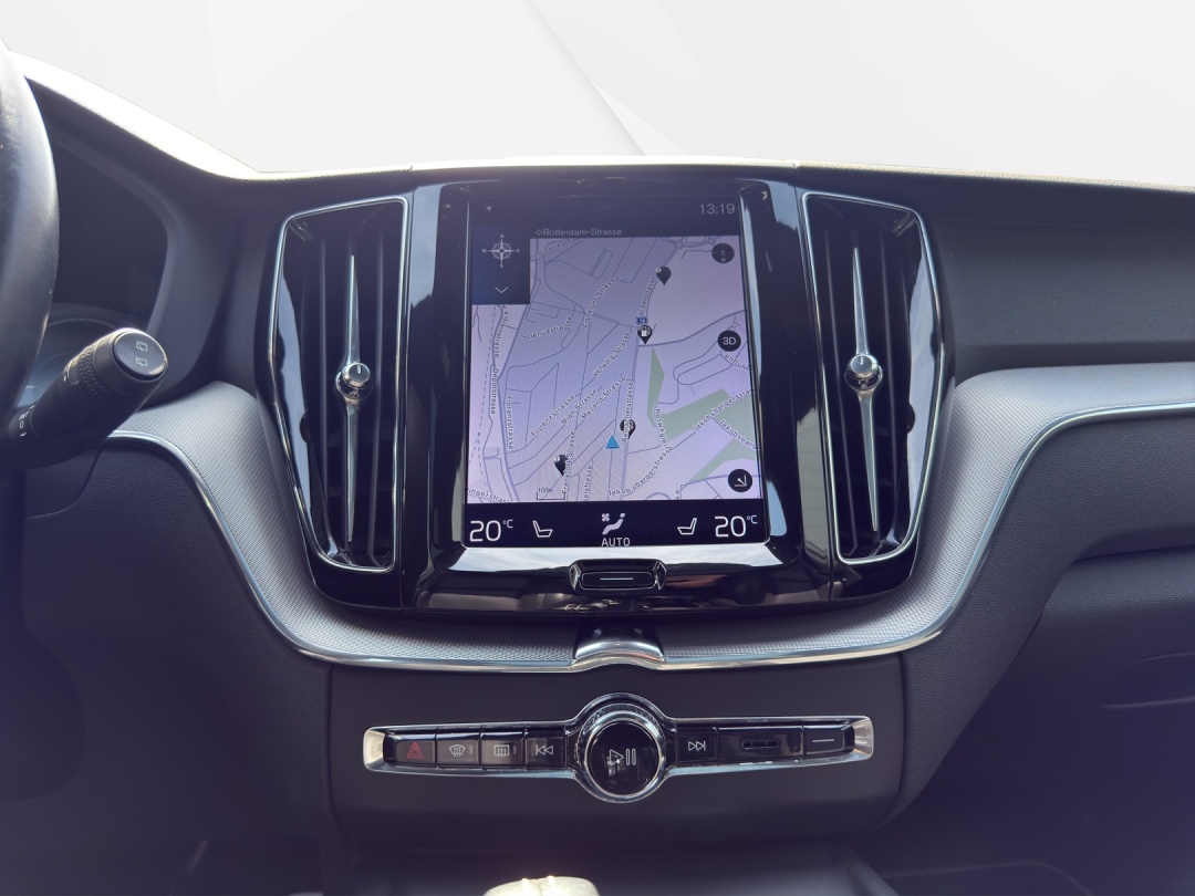 VOLVO XC60 T6 eAWD R-Design Geartronic-image-13