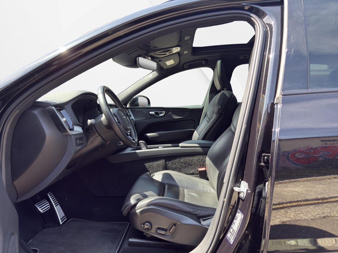 VOLVO XC60 T6 eAWD R-Design Geartronic-image-8