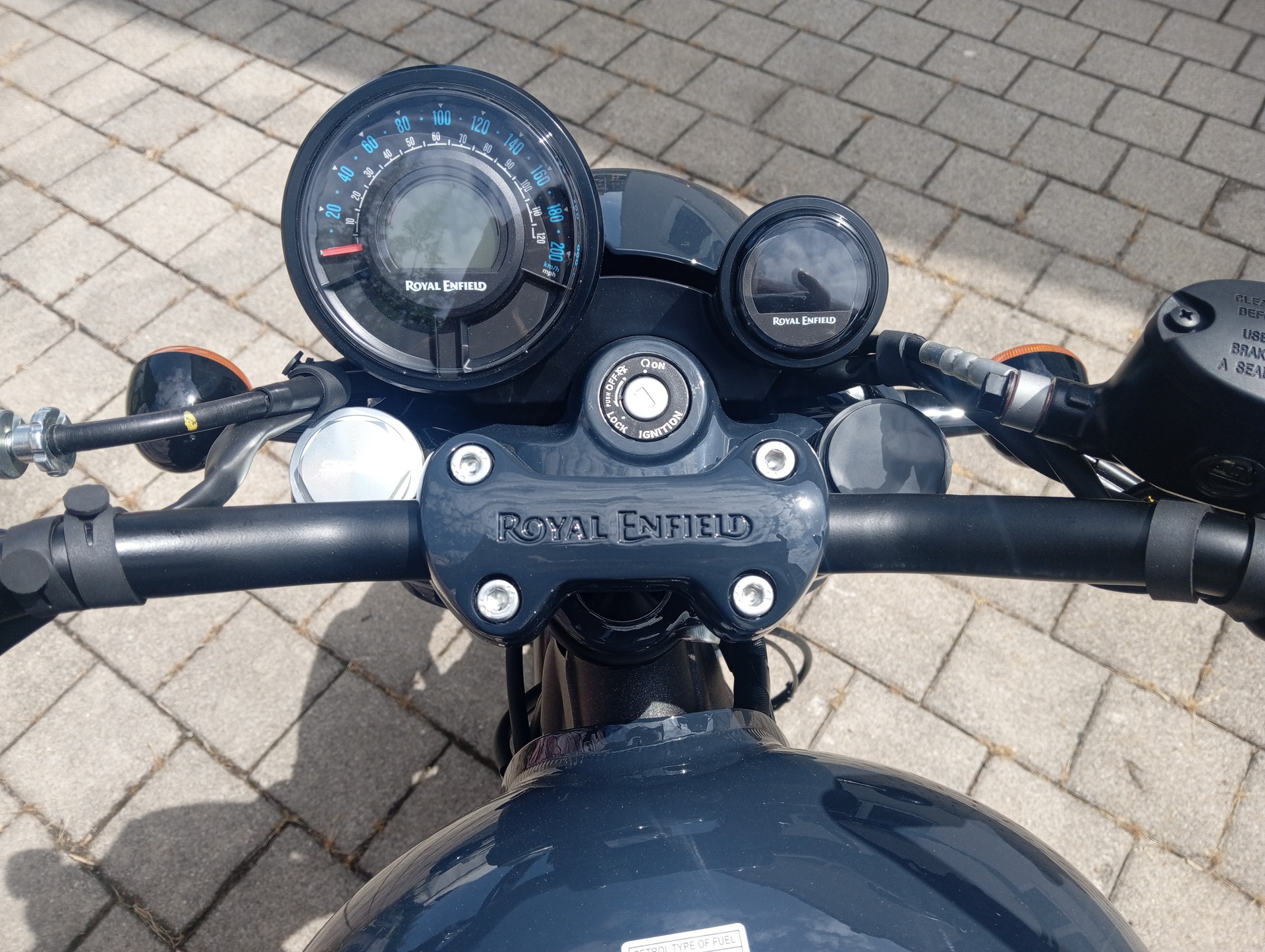ROYAL ENFIELD Shotgun 650 Single-image-6