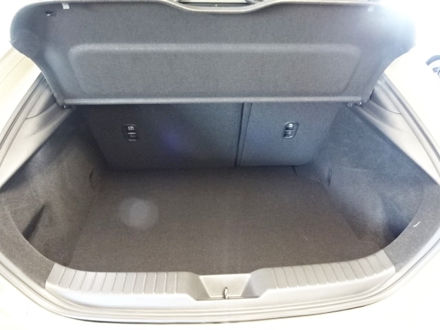 MAZDA 3 Hatchback 2.0 186 Nagisa-image-14