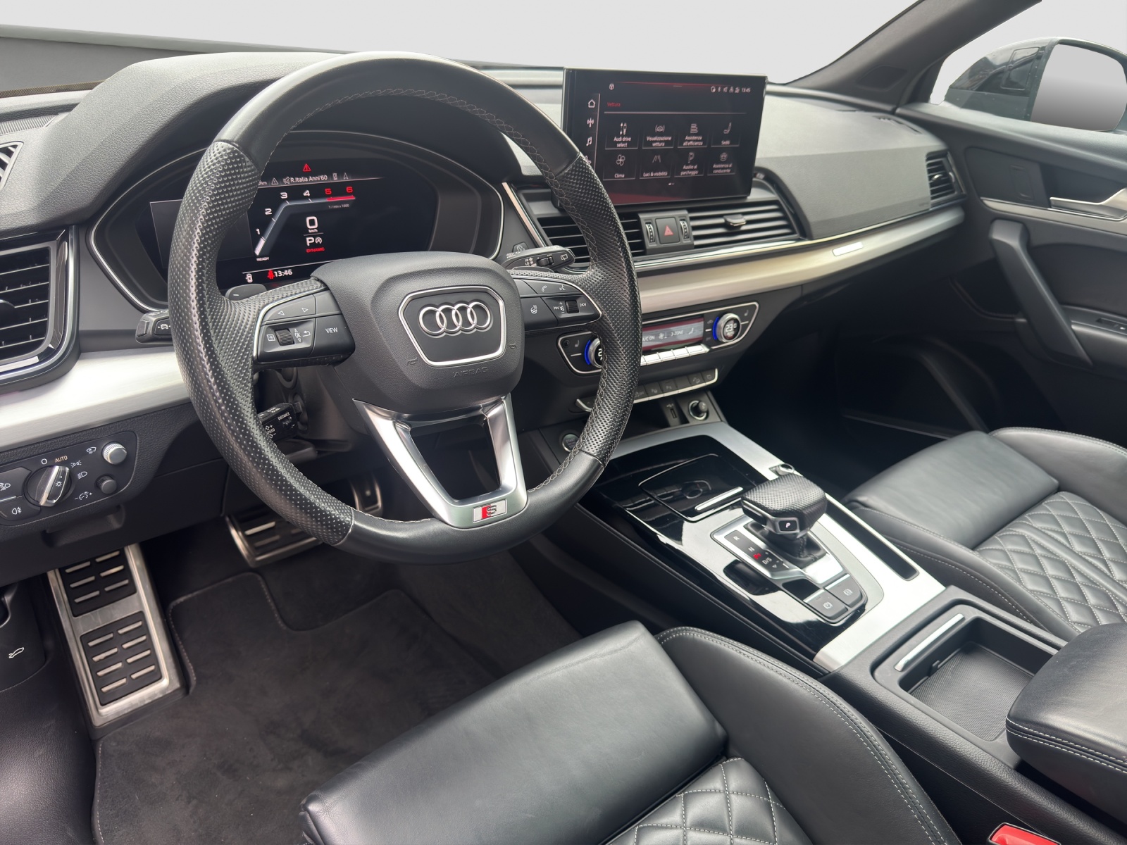 AUDI Q5 Sportback 40 TDI Blackedition quattro S-tronic-image-7
