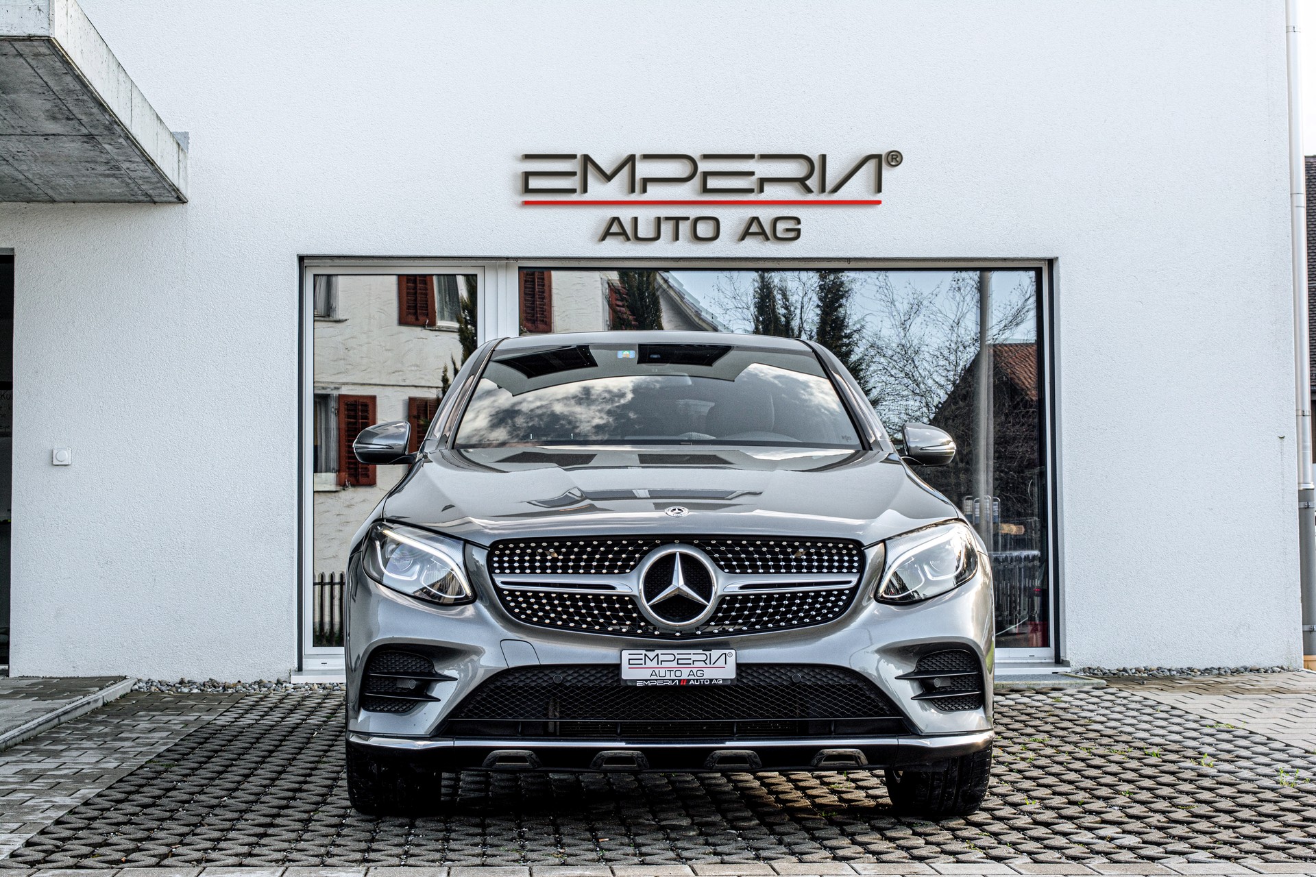 MERCEDES-BENZ GLC Coupé 250 AMG Line 4Matic 9G-Tronic-image-4