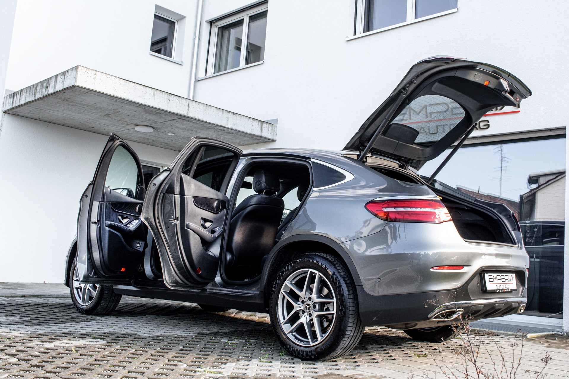 MERCEDES-BENZ GLC Coupé 250 AMG Line 4Matic 9G-Tronic-image-5