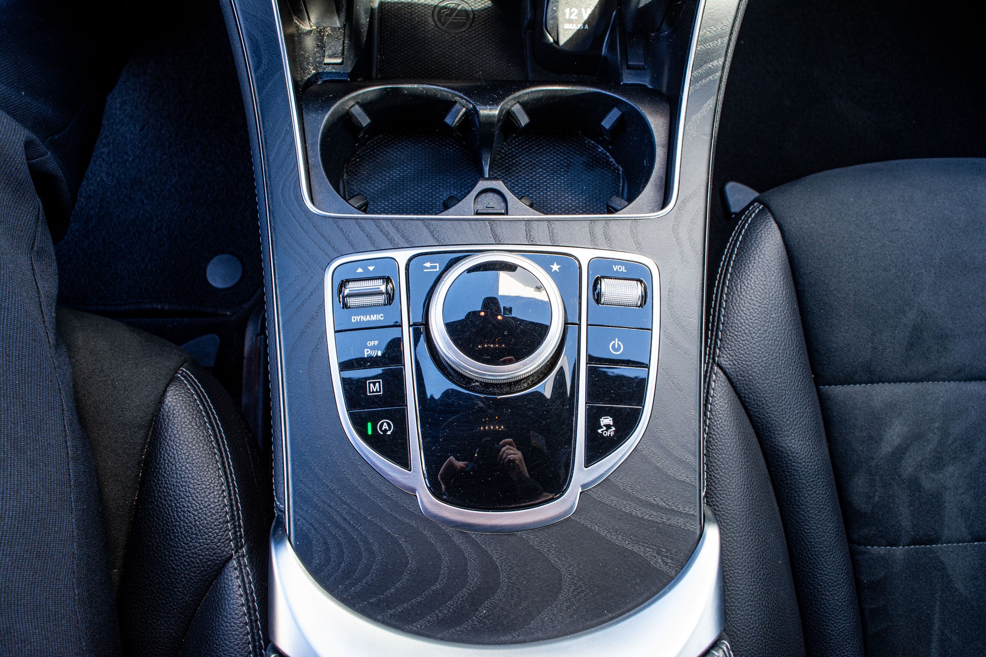 MERCEDES-BENZ GLC Coupé 250 AMG Line 4Matic 9G-Tronic-image-21