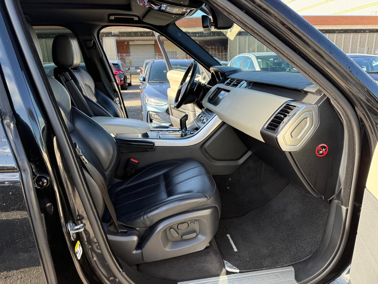 LAND ROVER Range Rover Sport 3.0 SDV6 HSE Dynamic-image-10
