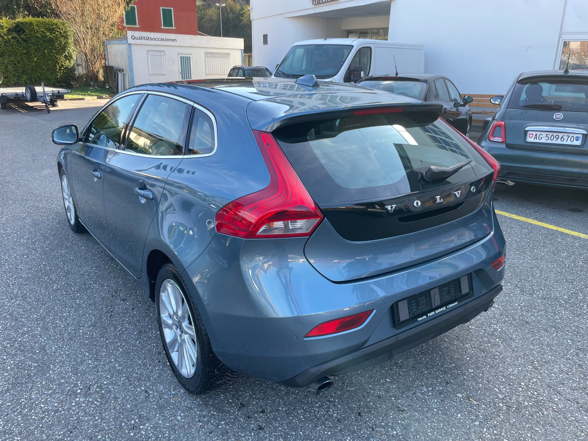 VOLVO V40 D3 Summum Geartronic-image-3