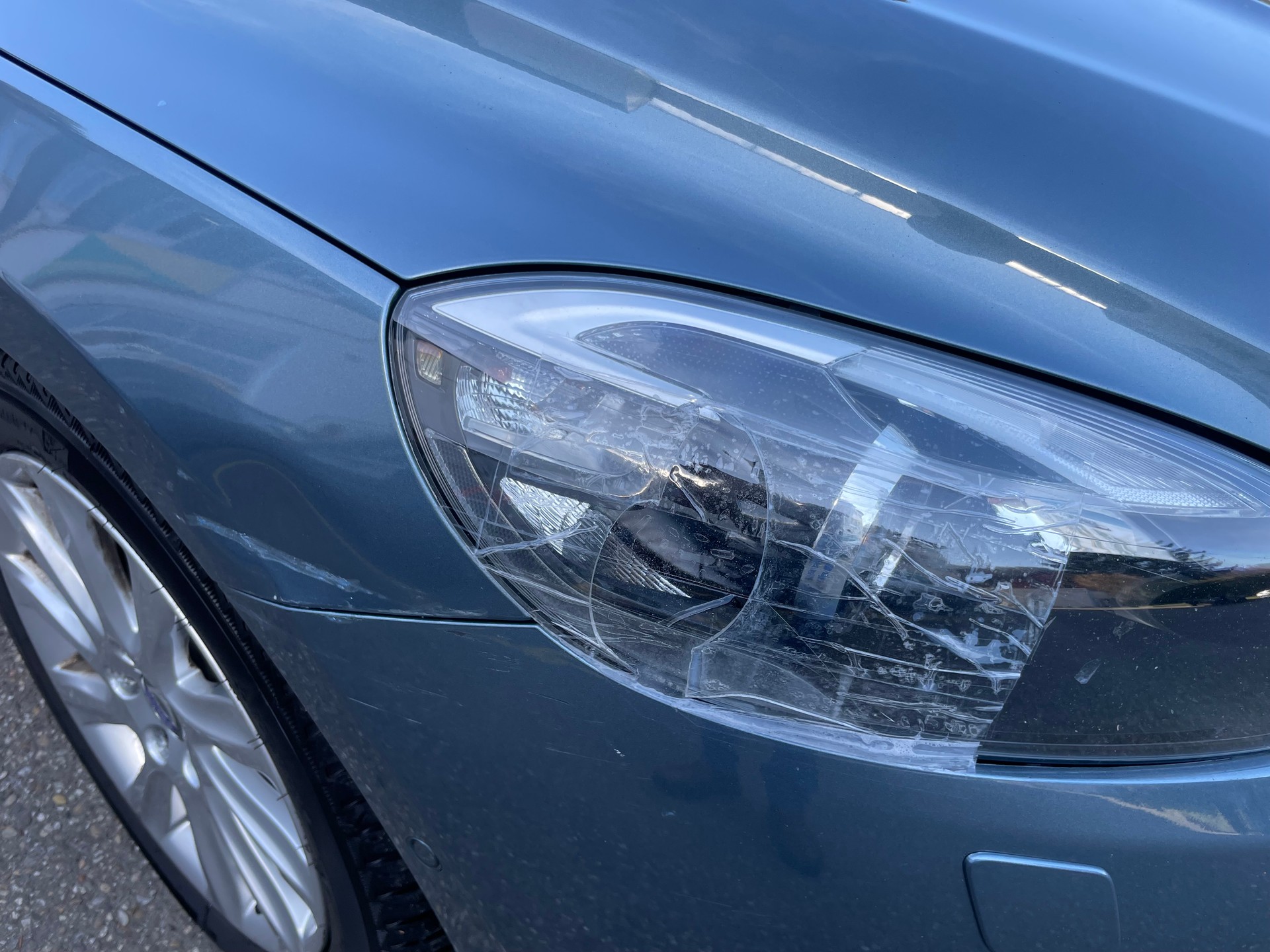 VOLVO V40 D3 Summum Geartronic-image-11