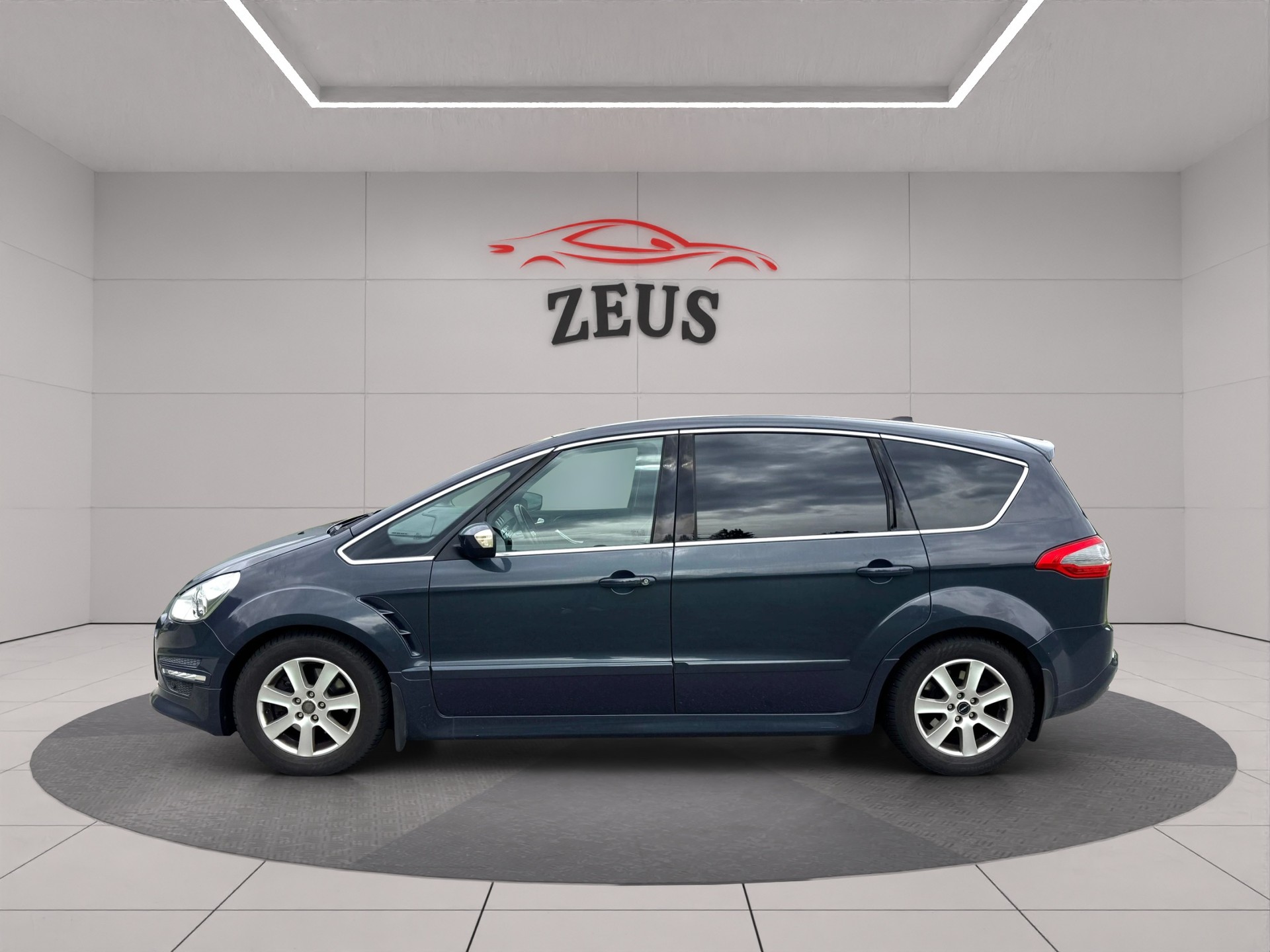 FORD S-Max 2.0 SCTi Titanium PowerShift-showroom-element-3