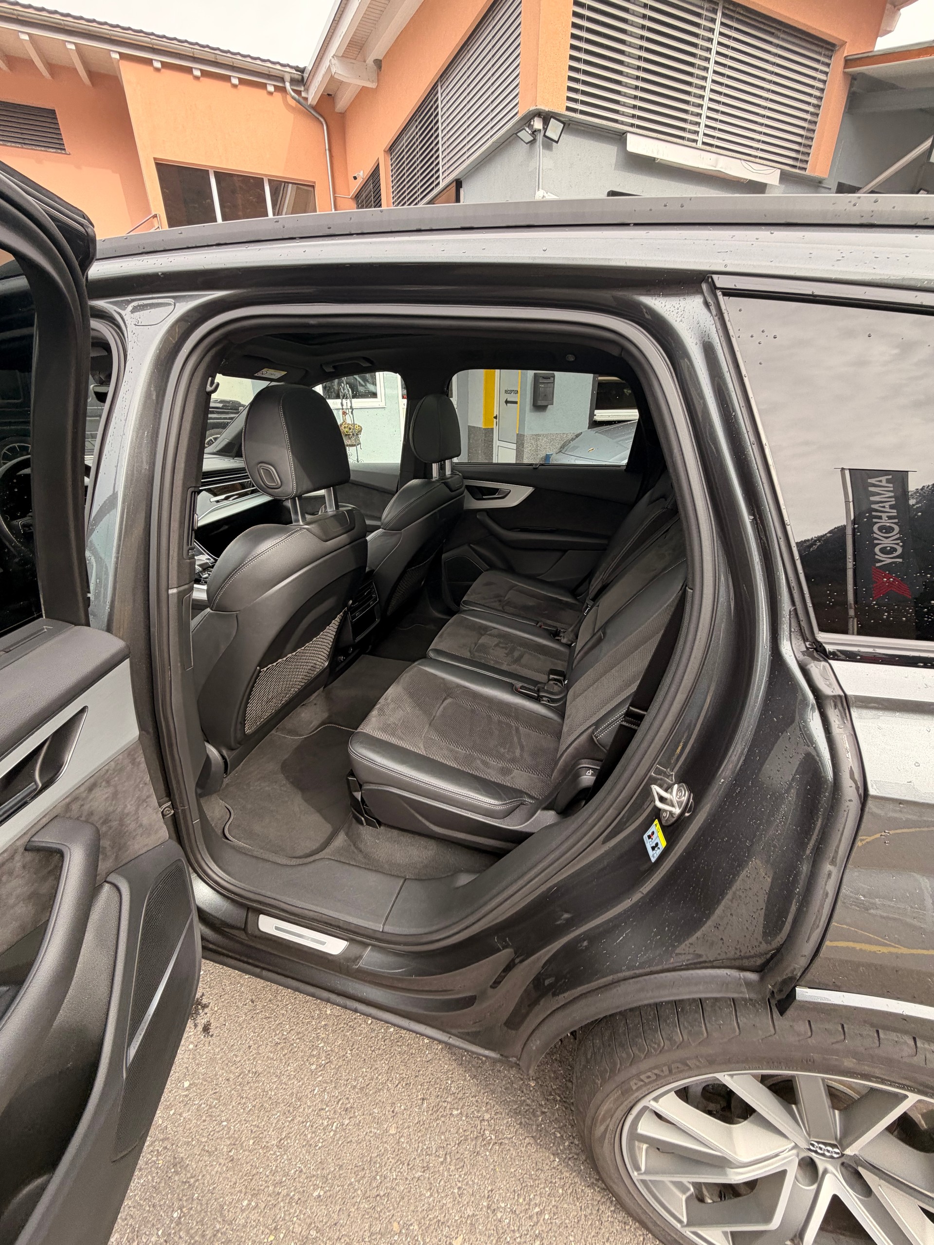 AUDI Q7 50 TDI quattro S Line tiptronic-image-8