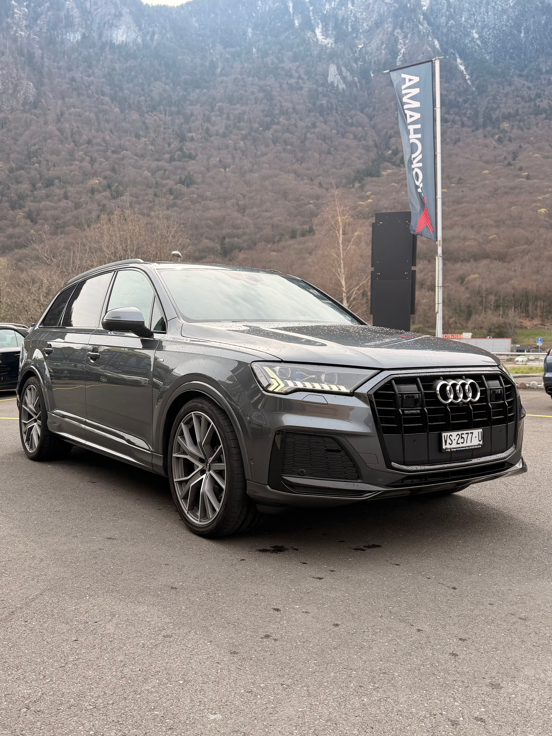AUDI Q7 50 TDI quattro S Line tiptronic-image-1