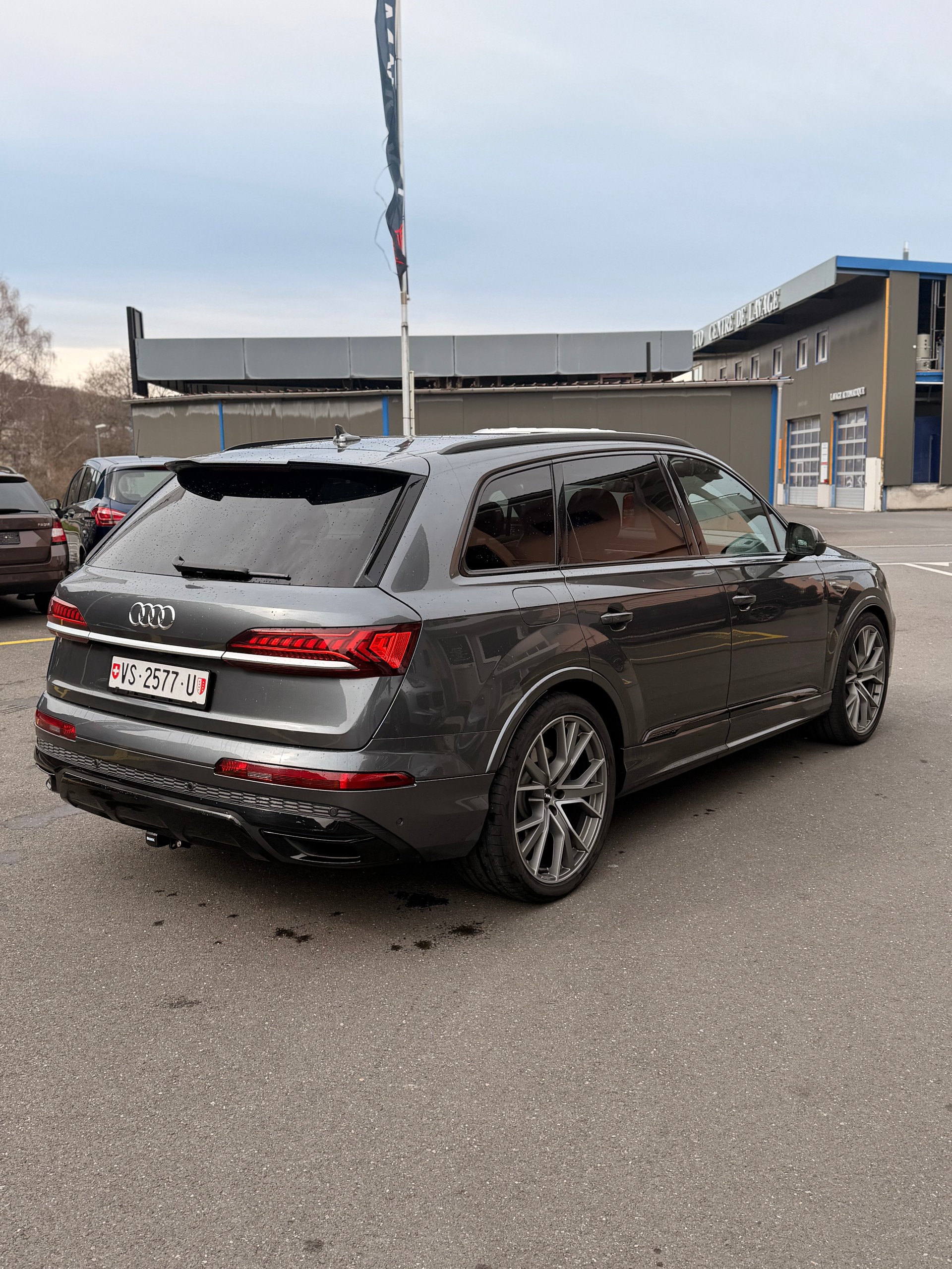 AUDI Q7 50 TDI quattro S Line tiptronic-image-5