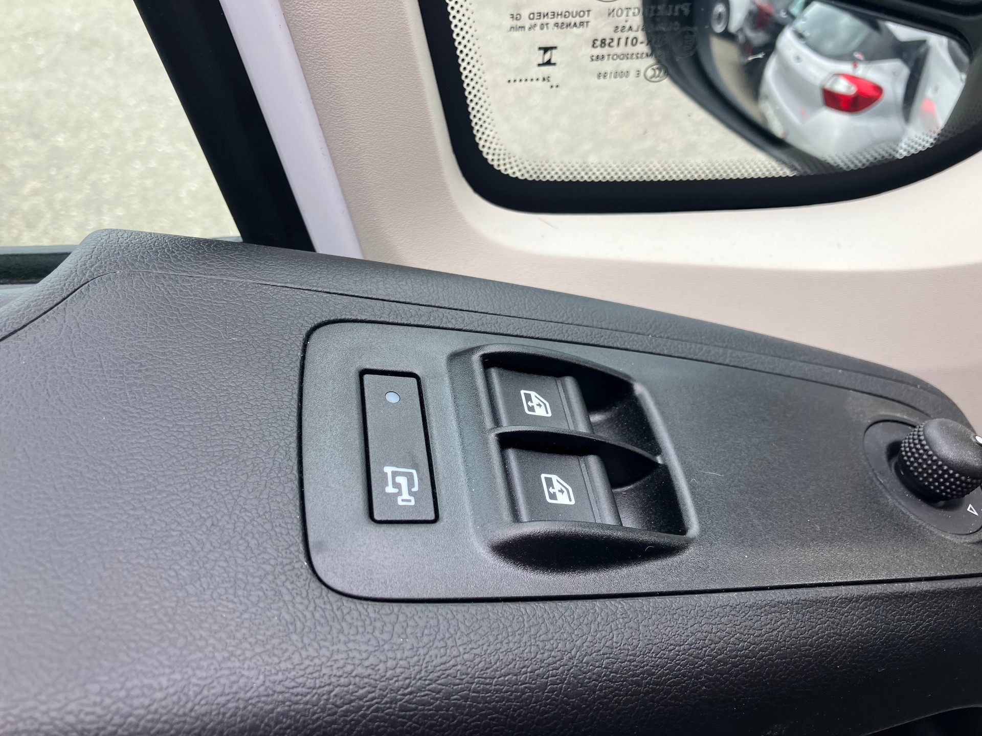 CITROEN Jumper 35 2.2 BlueHDi 140 L2H2-image-11