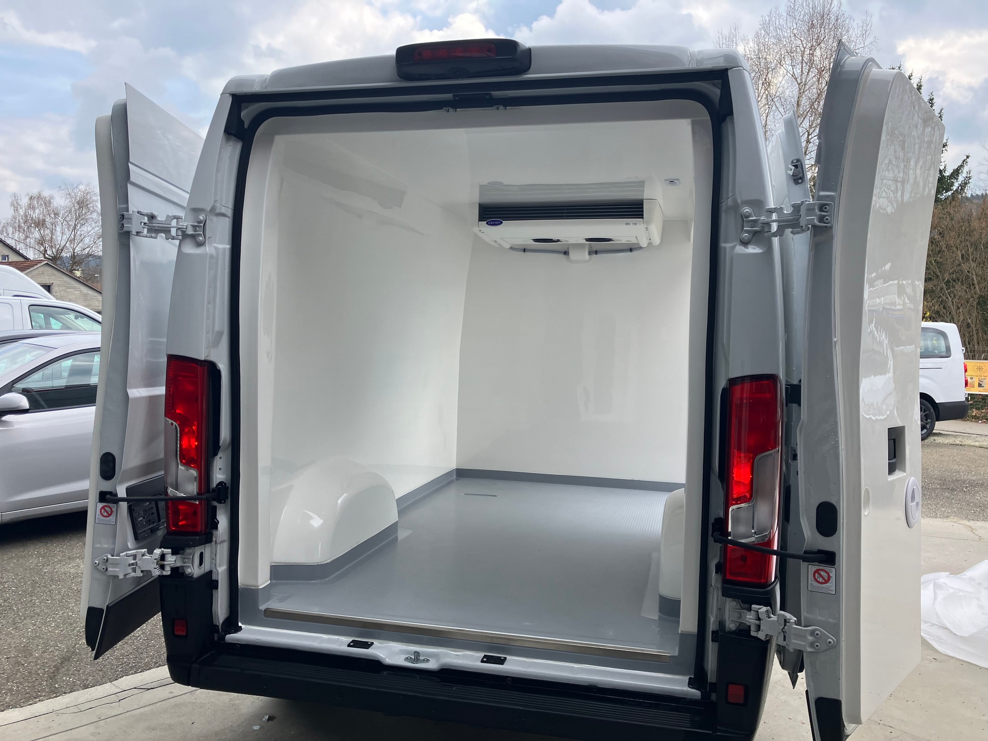 CITROEN Jumper 35 2.2 BlueHDi 140 L2H2-image-4