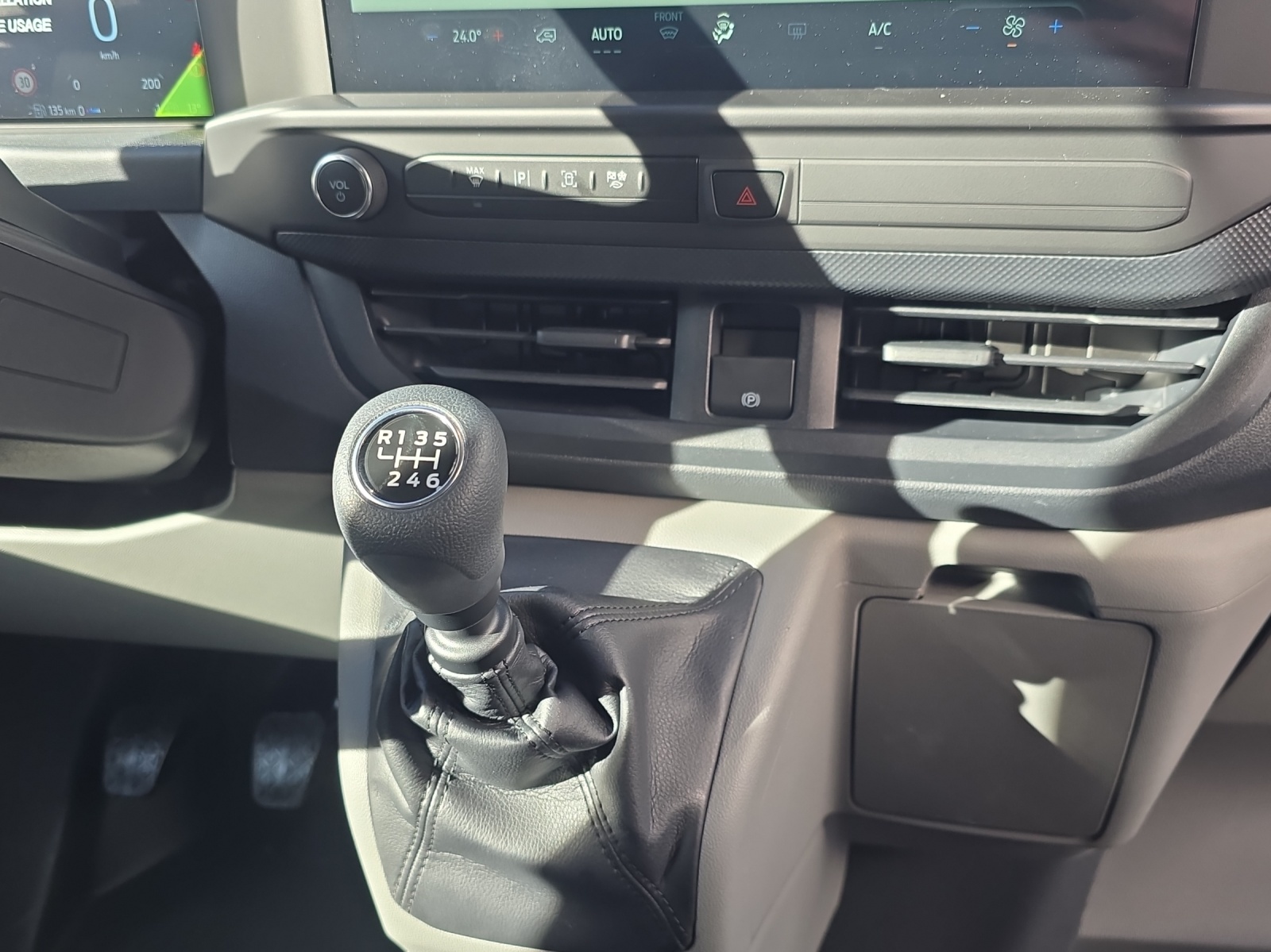 FORD Transit Custom Van 320 L1 2.0 EcoBl-image-9