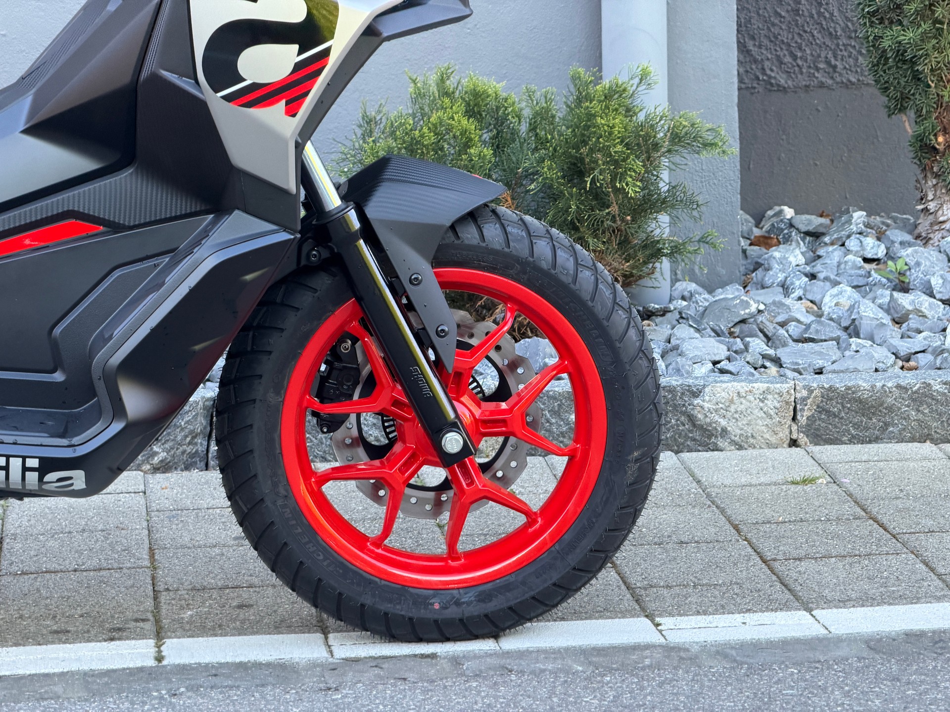 APRILIA SR 125 GT Sport ABS E5+-image-13