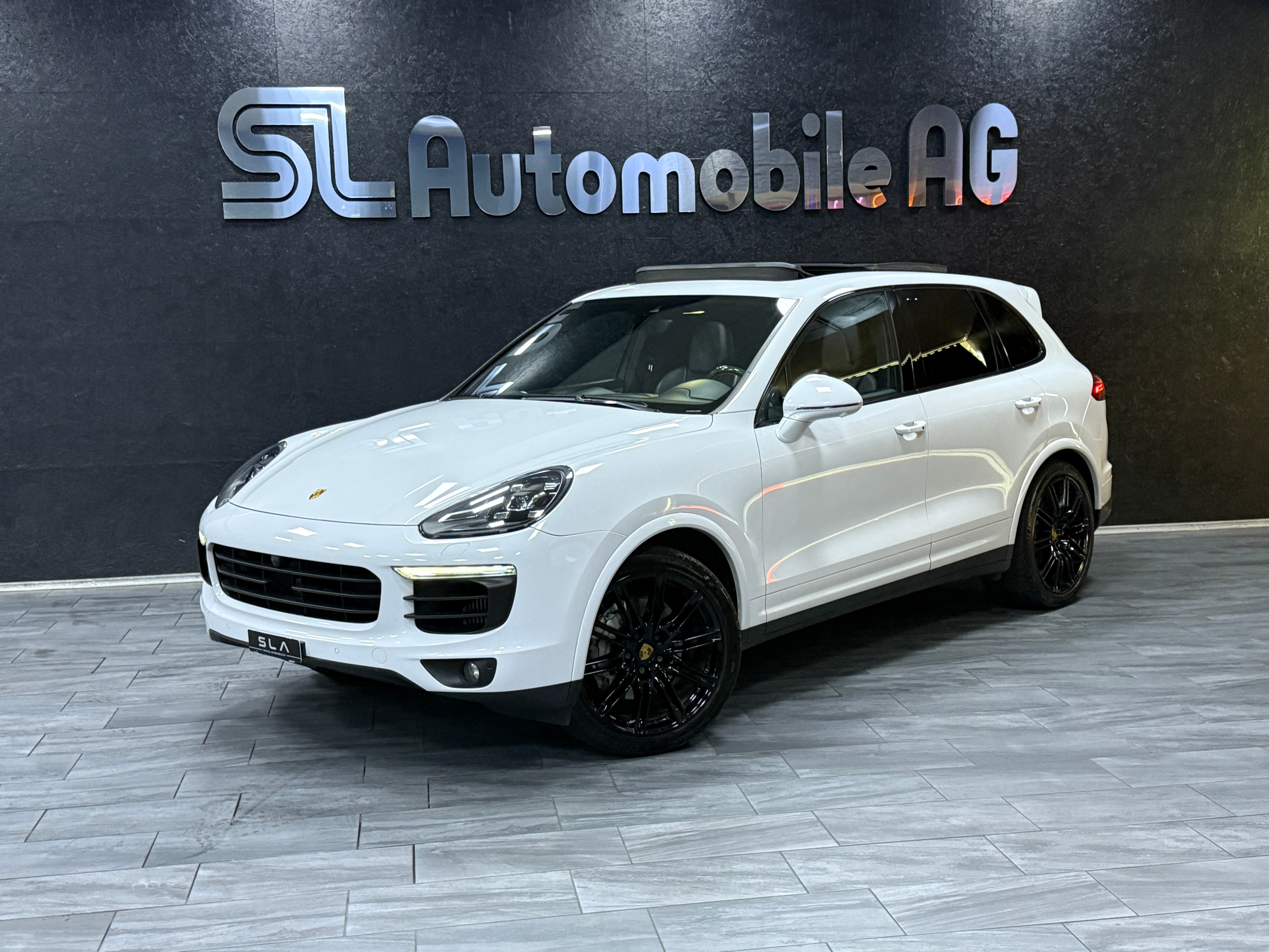 PORSCHE Cayenne S Diesel Platinum / CH Fahrzeug — slika 1