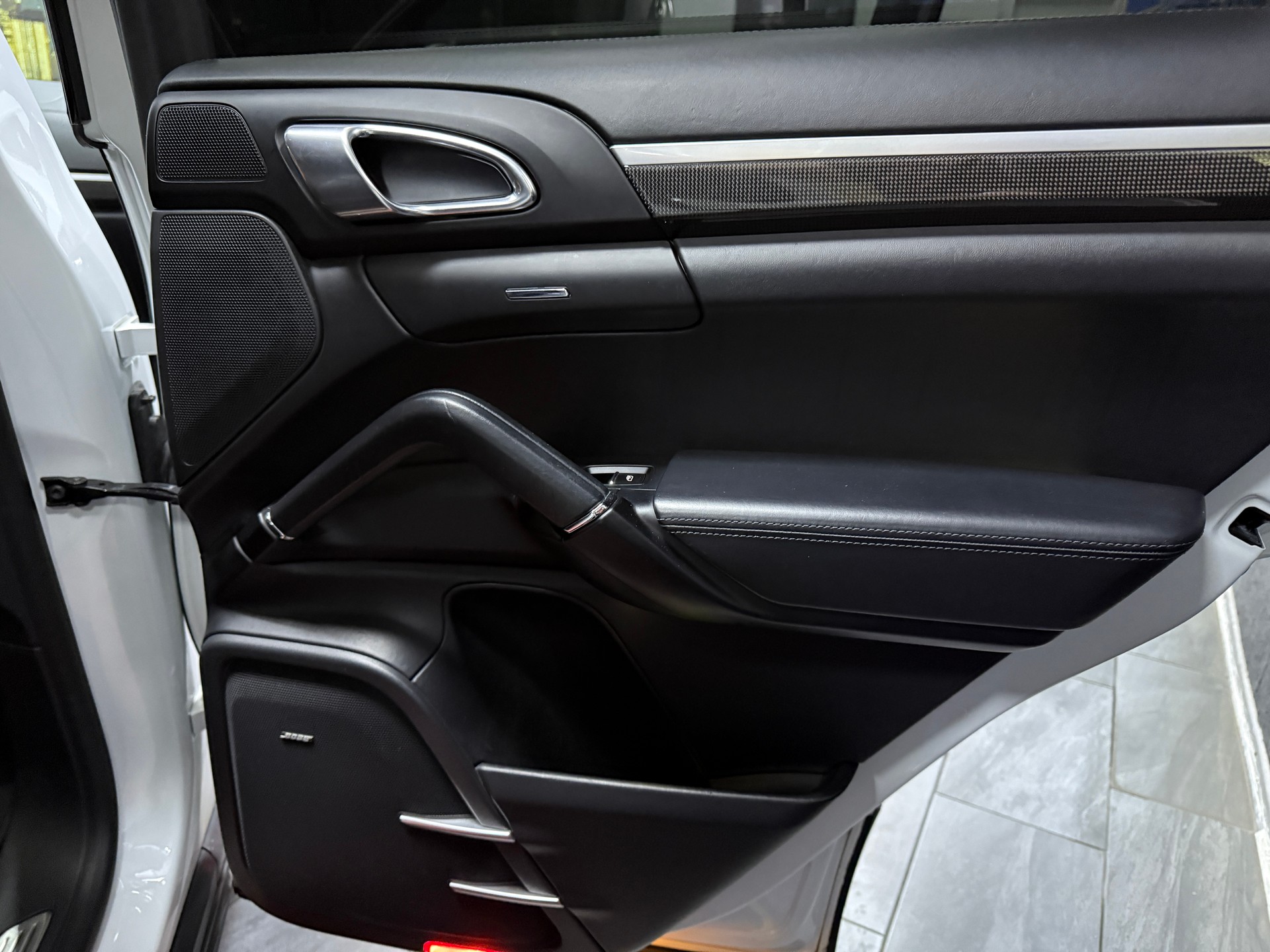 PORSCHE Cayenne S Diesel Platinum / CH Fahrzeug-image-14