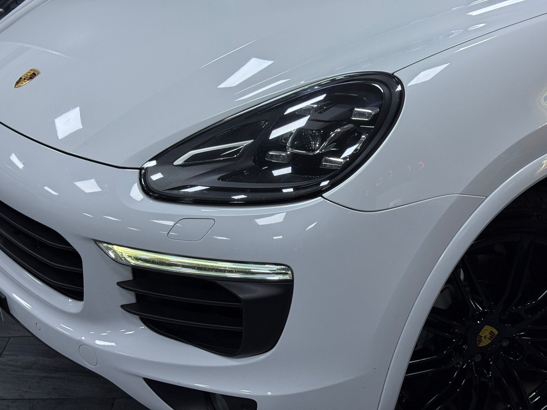 PORSCHE Cayenne S Diesel Platinum / CH Fahrzeug-image-1