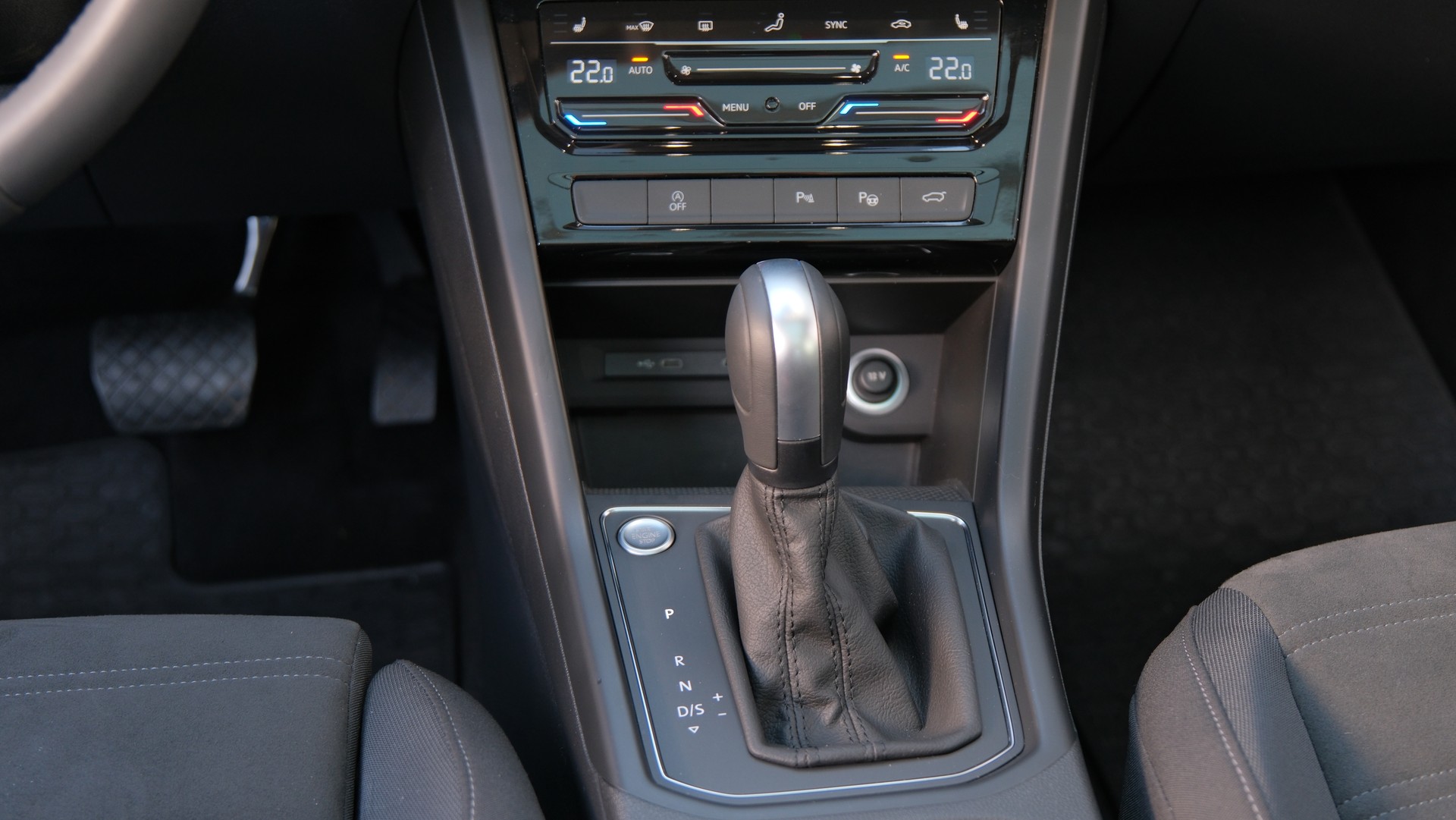 VW Touran 1.5 TSI EVO Comfort United R Line DSG-image-20