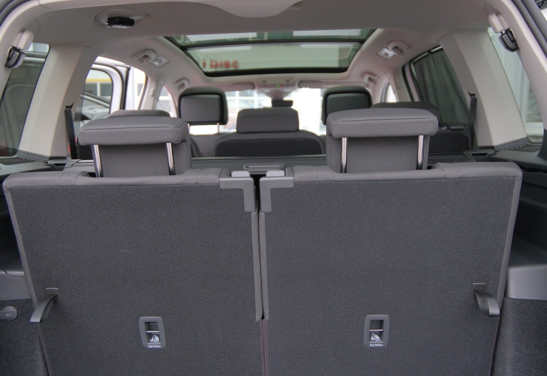 VW Touran 1.5 TSI EVO Comfort United R Line DSG-image-9