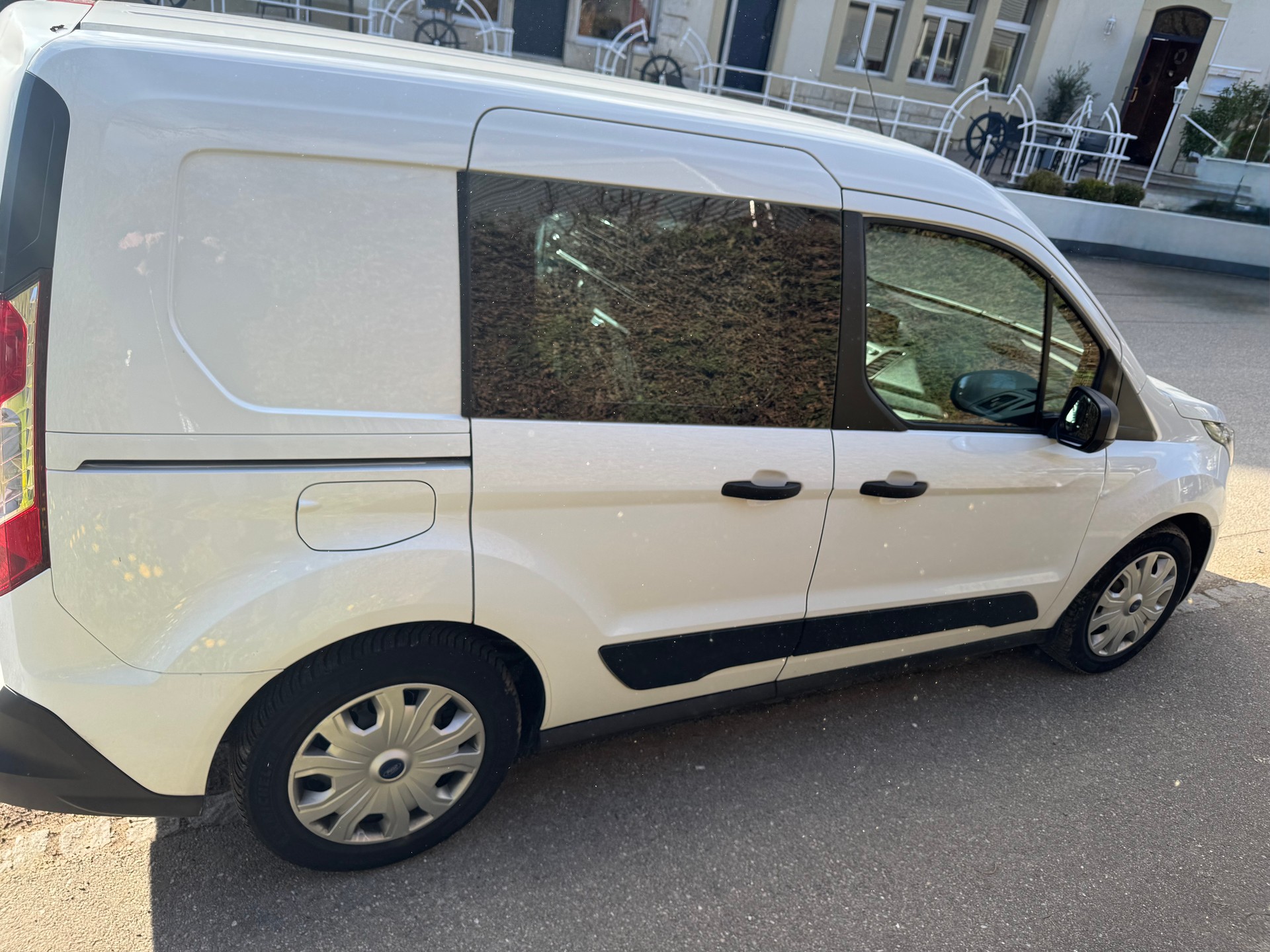 FORD Transit Connect Van T200 1.5 Eco Blue Trend A-image-6