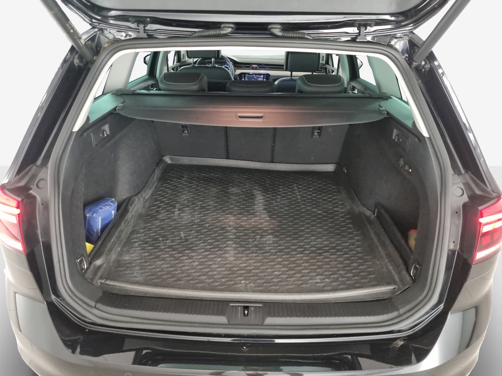 VW Passat 2.0 TDI BMT Elegance 4Motion DSG-image-12