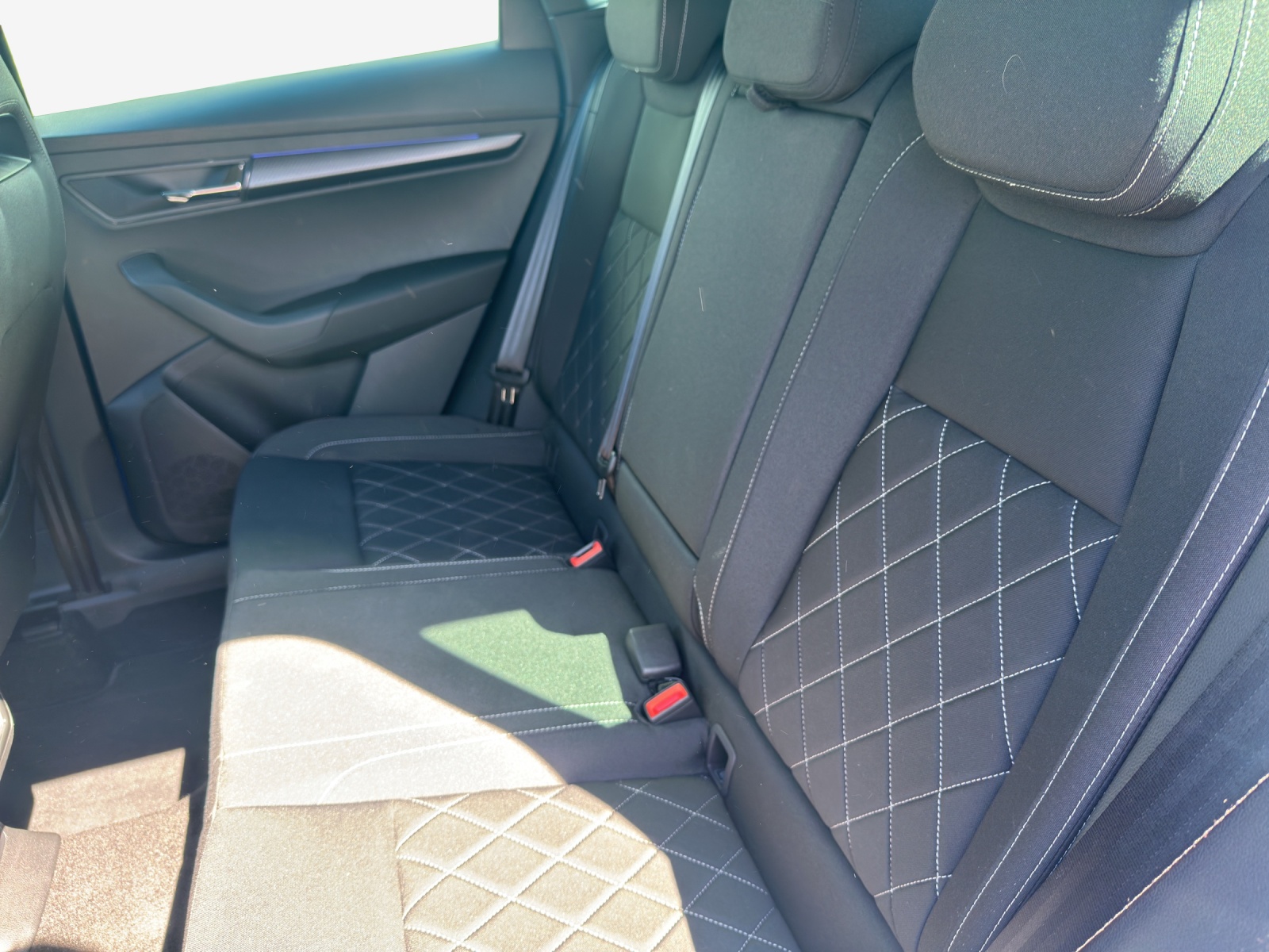 SKODA Karoq 2.0 TSI SportLine 4x4 DSG-image-11