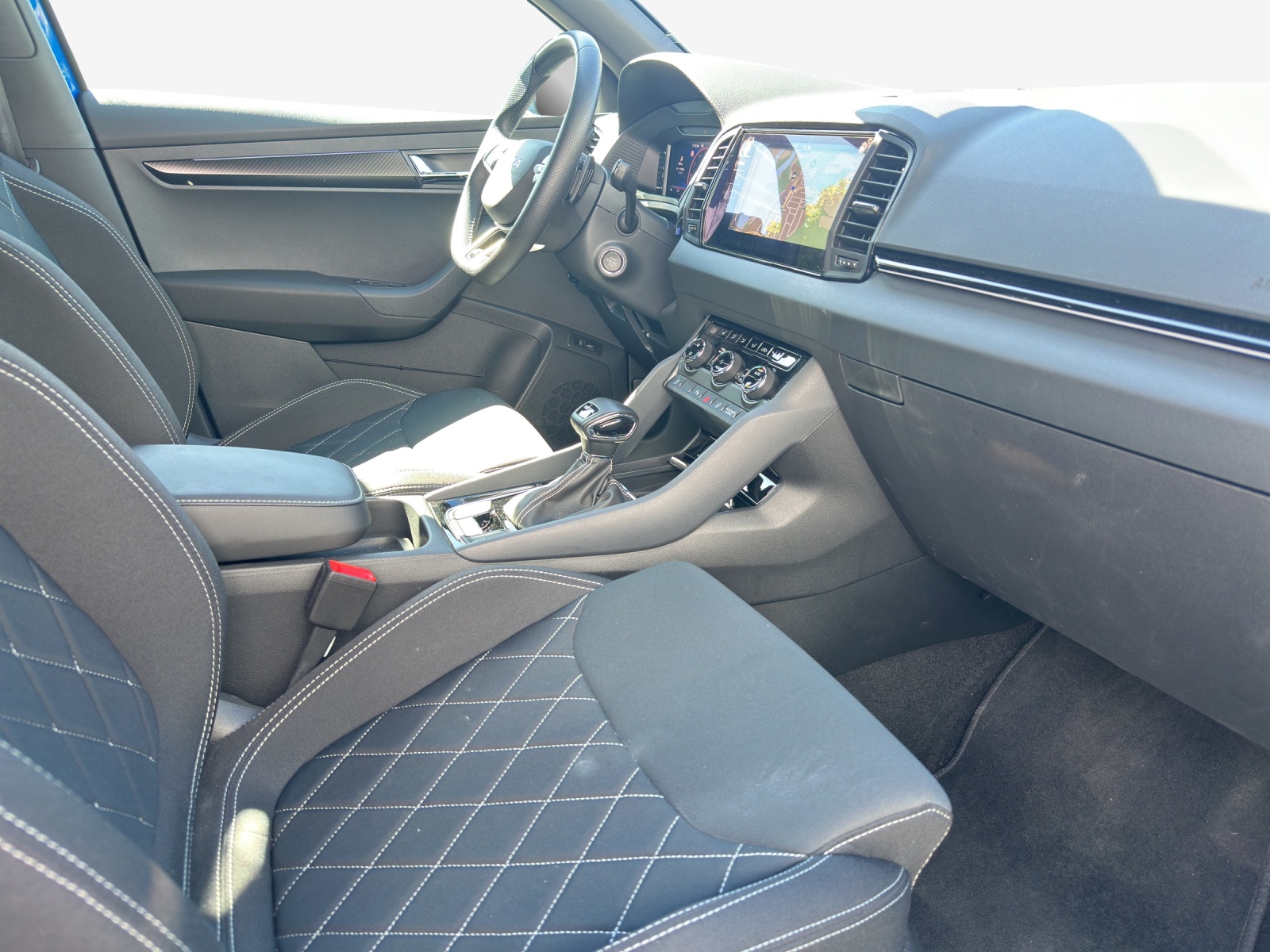 SKODA Karoq 2.0 TSI SportLine 4x4 DSG-image-14