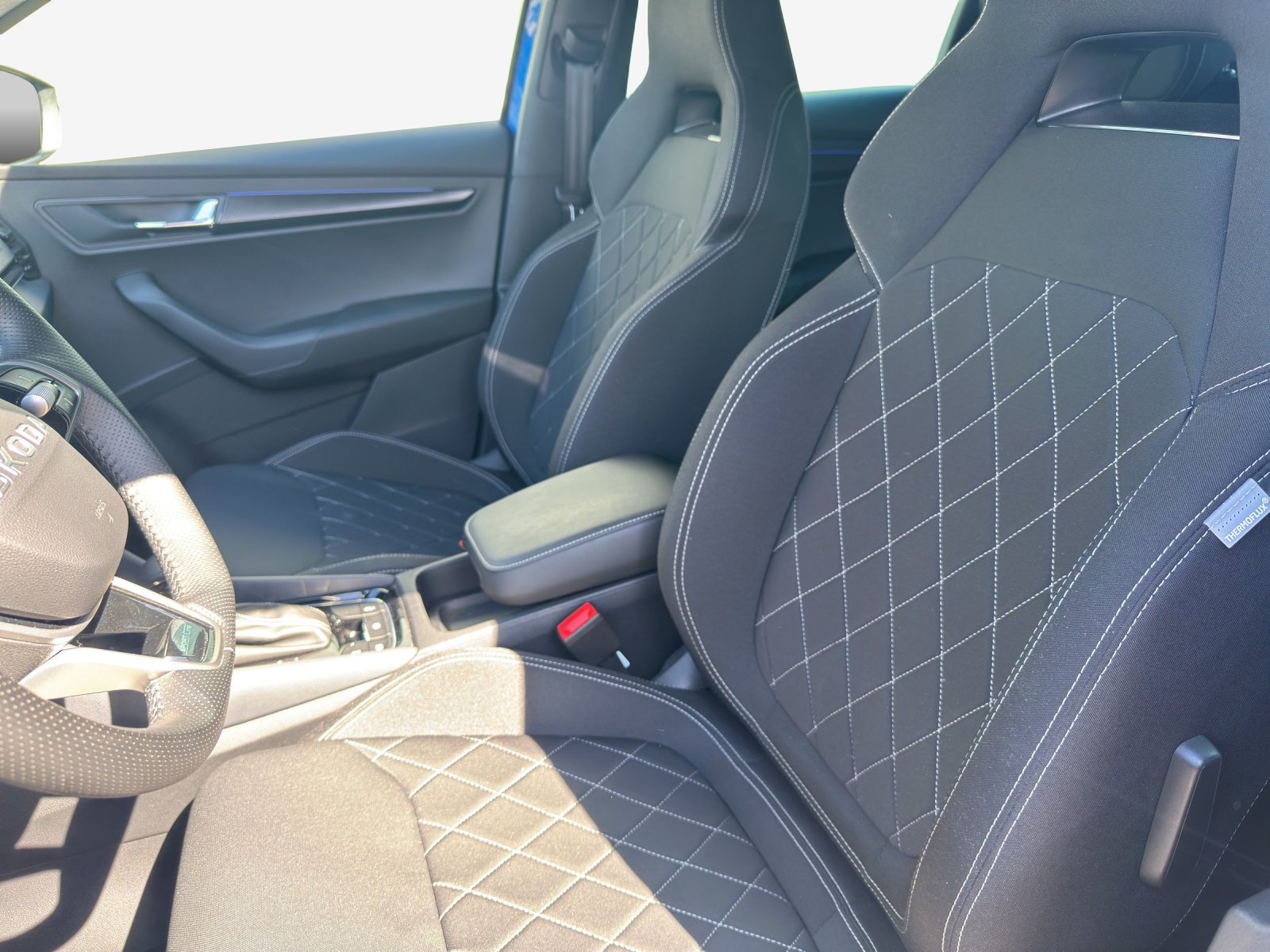 SKODA Karoq 2.0 TSI SportLine 4x4 DSG-image-7