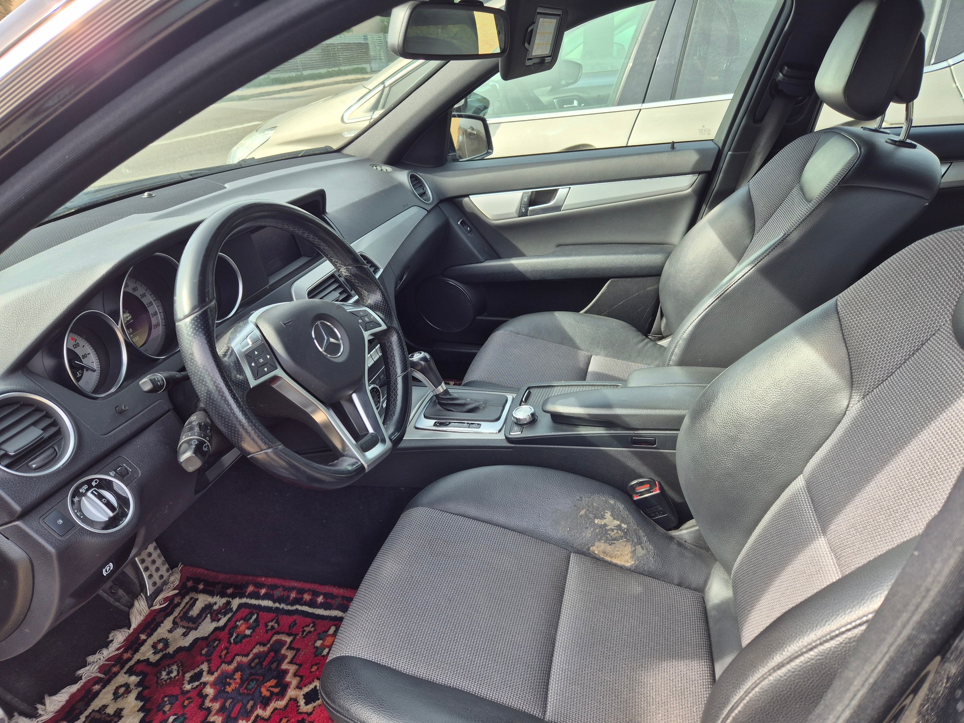 MERCEDES-BENZ C 250 CDI Elégance 4Matic 7G-Tronic-image-4