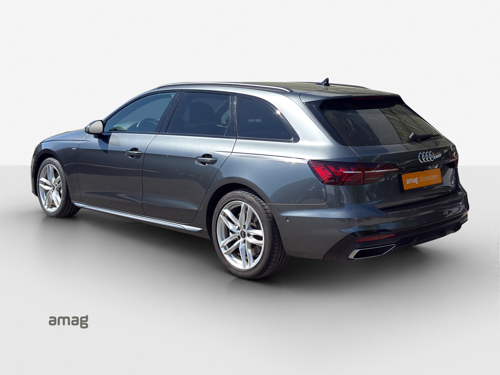 AUDI A4 Avant 45 TFSI S line S-tronic quattro-image-2