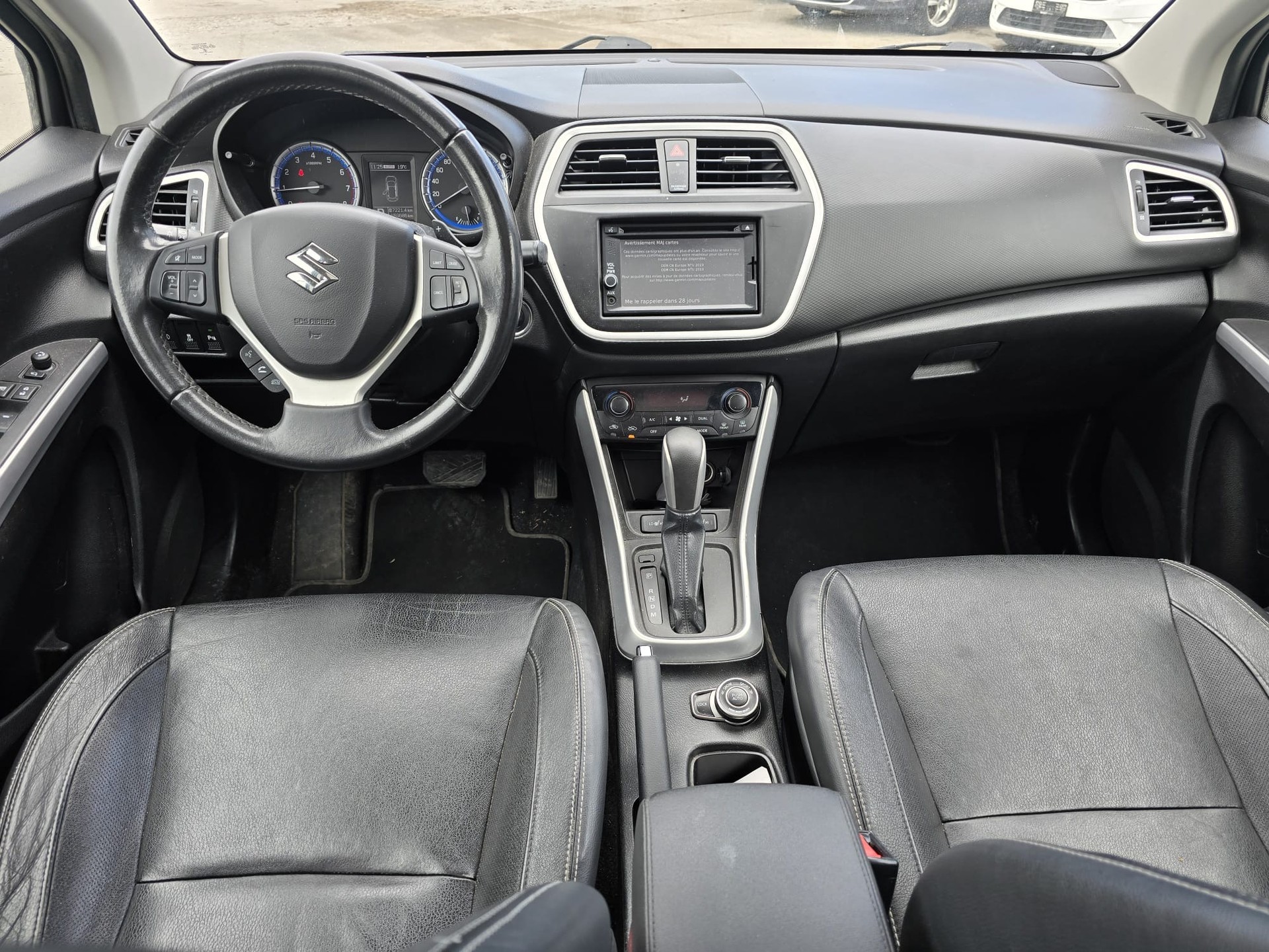 SUZUKI SX4 S-Cross 1.6 16V Sergio Cellano Top 4WD CVT7-image-9
