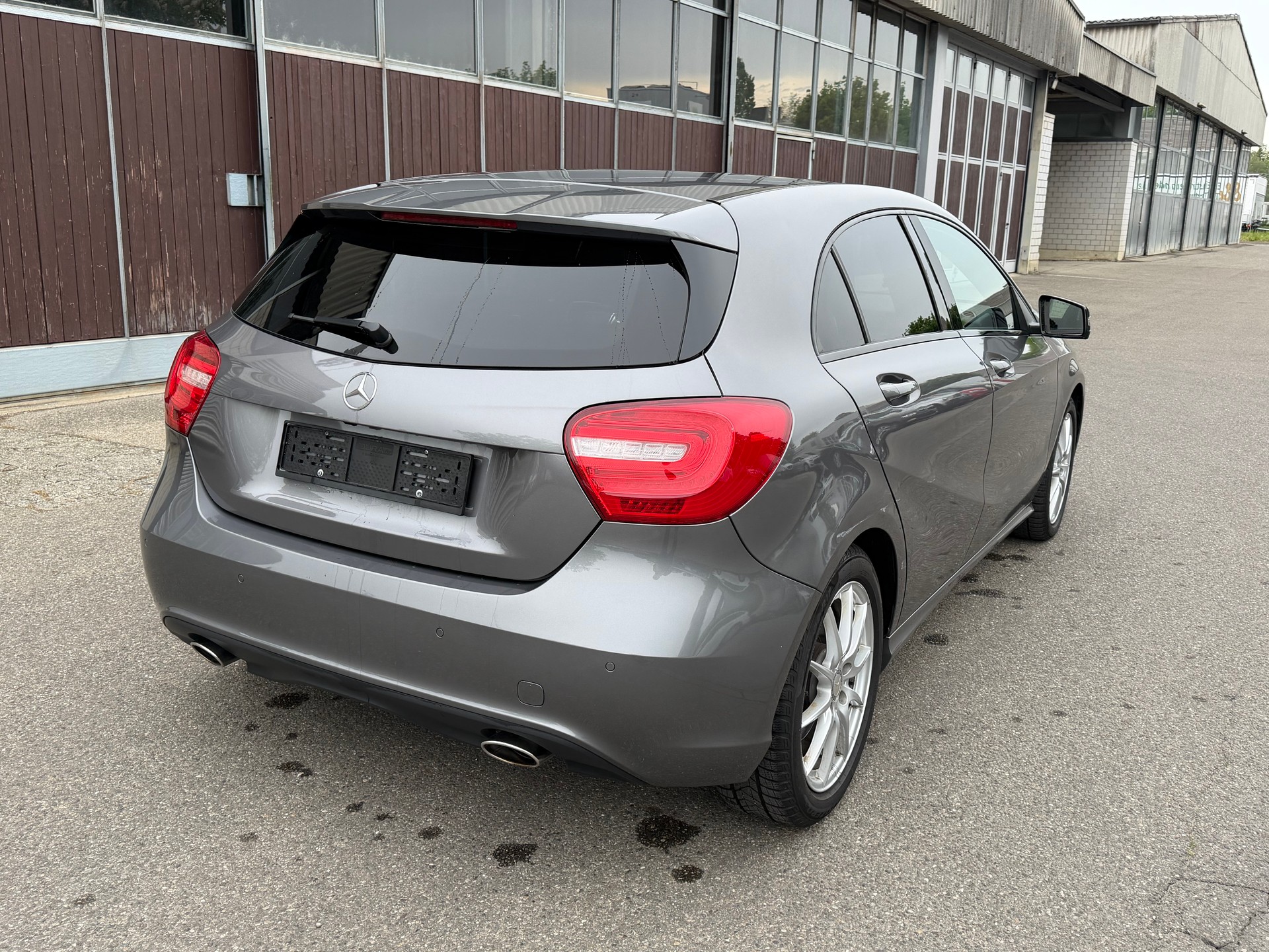 MERCEDES-BENZ A 220 CDI Urban 4Matic 7G-DCT-image-4