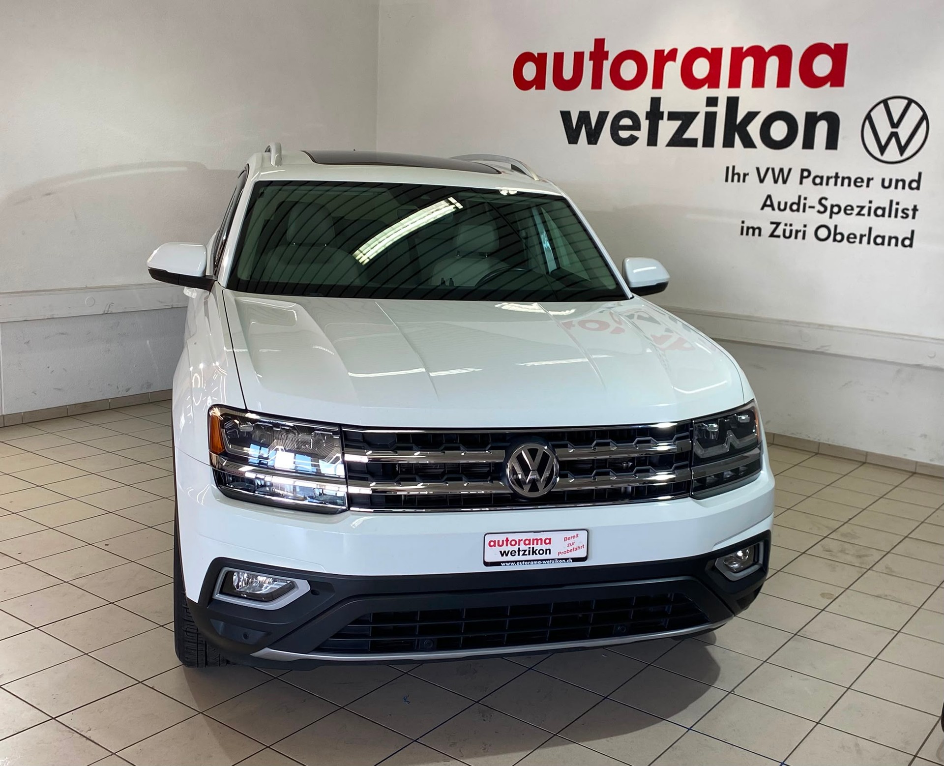VW Atlas 3.6 FSI Highline 4-Motion-showroom-element-1