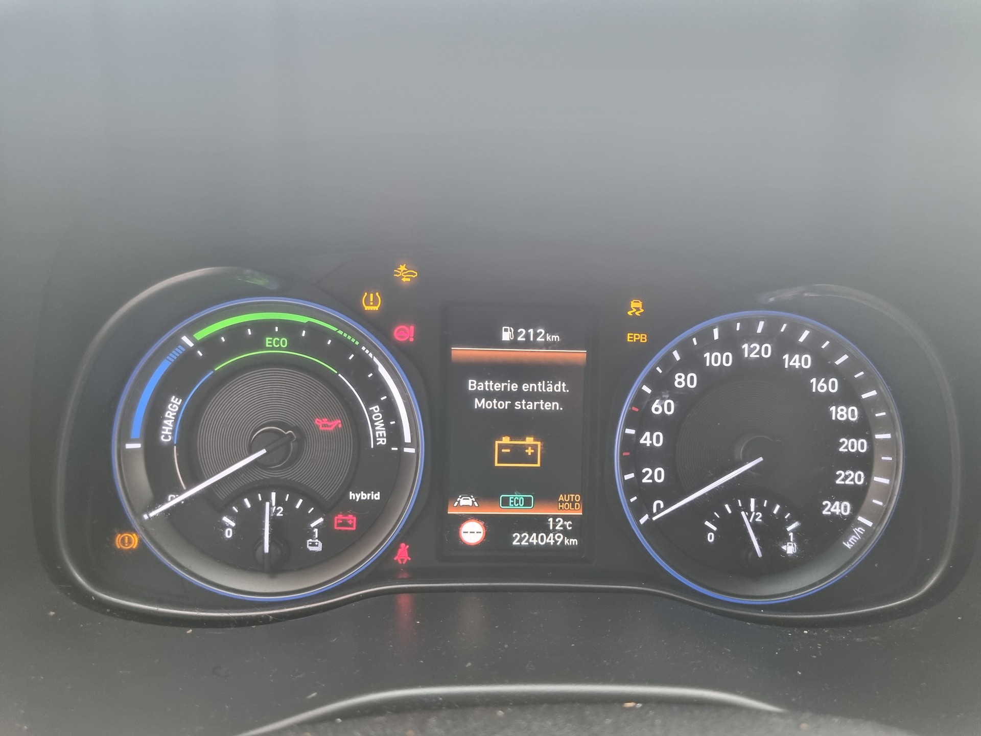 HYUNDAI Kona 1.6 GDi HEV Vertex DCT-image-8