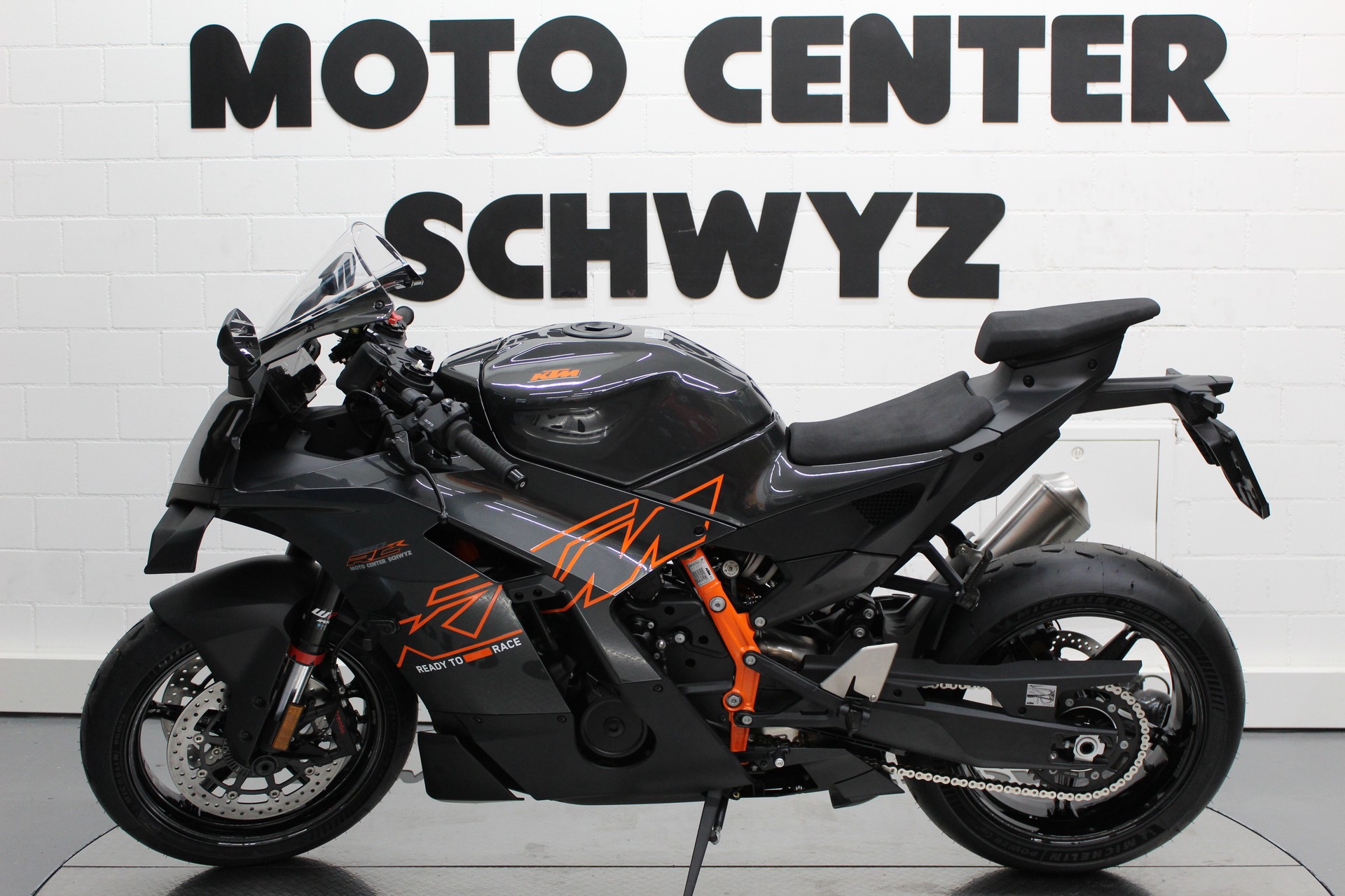 KTM 990 RC R-showroom-element-3