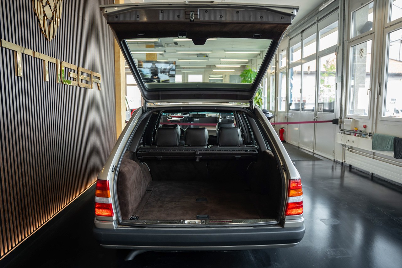 MERCEDES-BENZ 300 TE-24-image-5