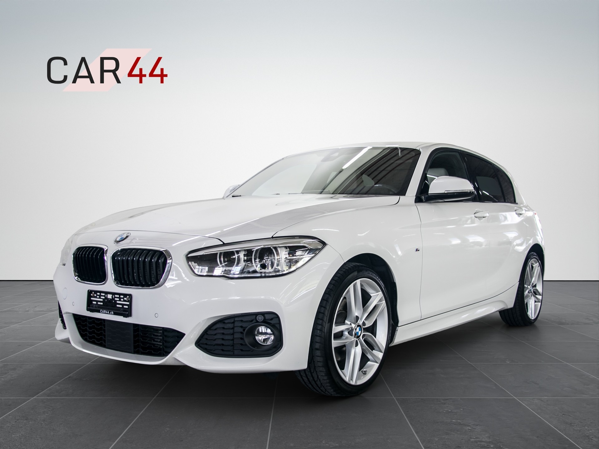 BMW 120d xDrive M Sport Steptronic-image-0