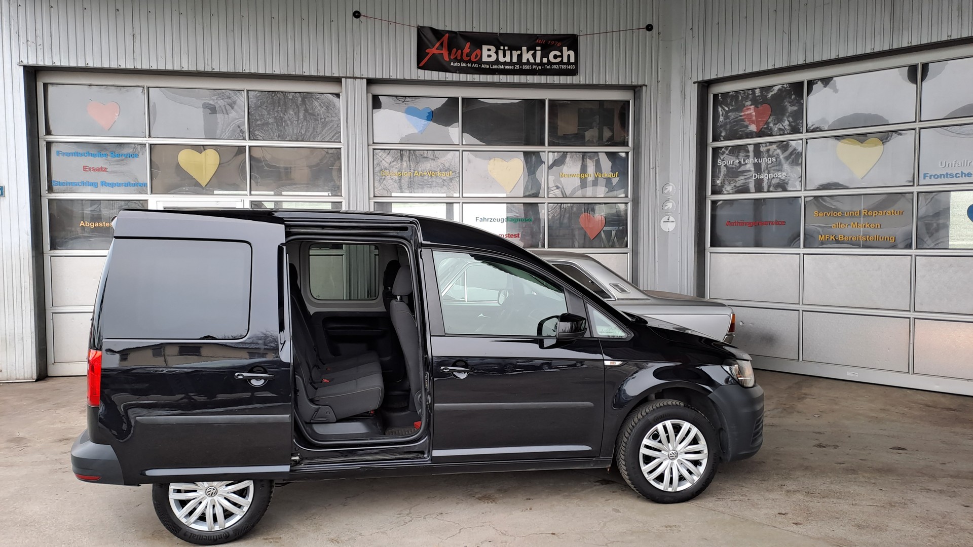 VW Caddy 2.0TDI 4Motion BlueMotion Technology-image-3